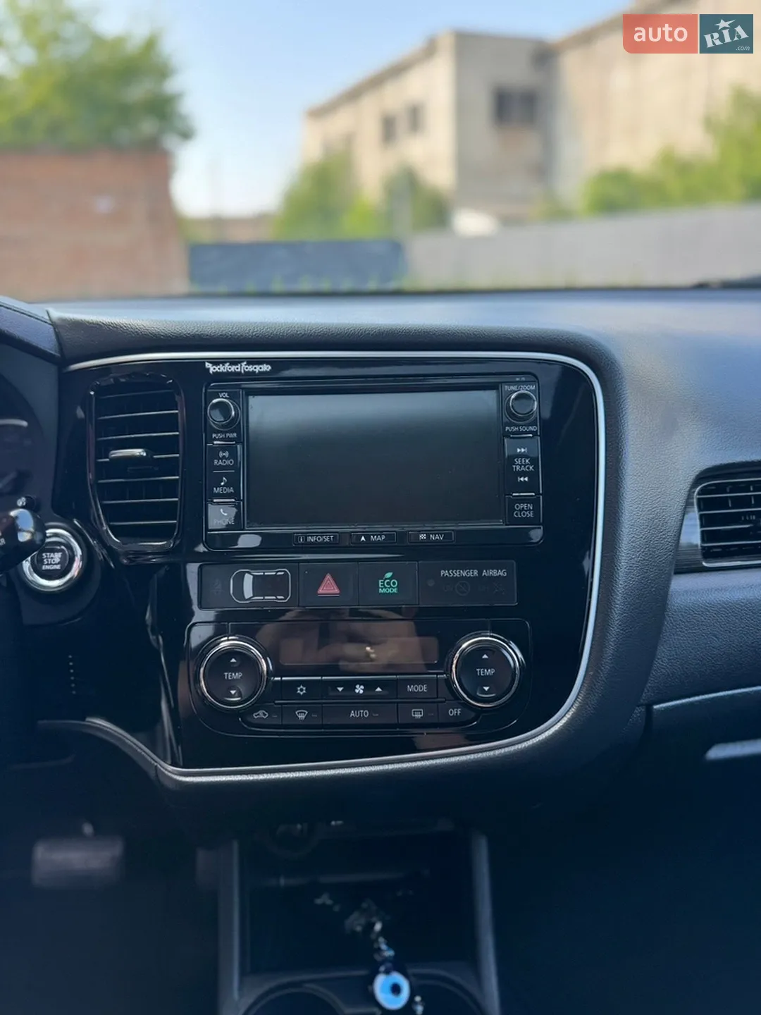 2016 Mitsubishi Outlander - мініатюра 31