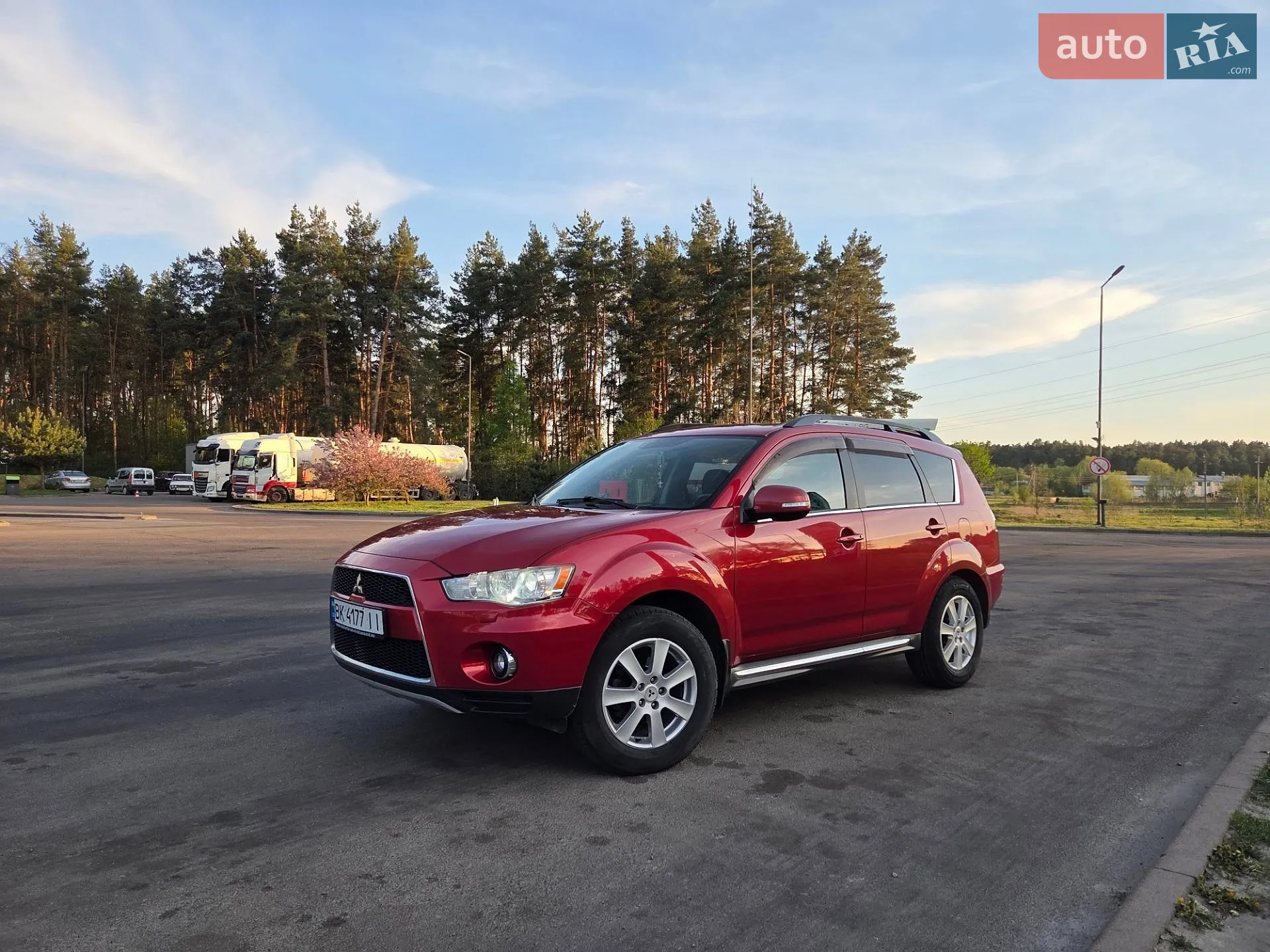 2010 Mitsubishi Outlander - фото 1
