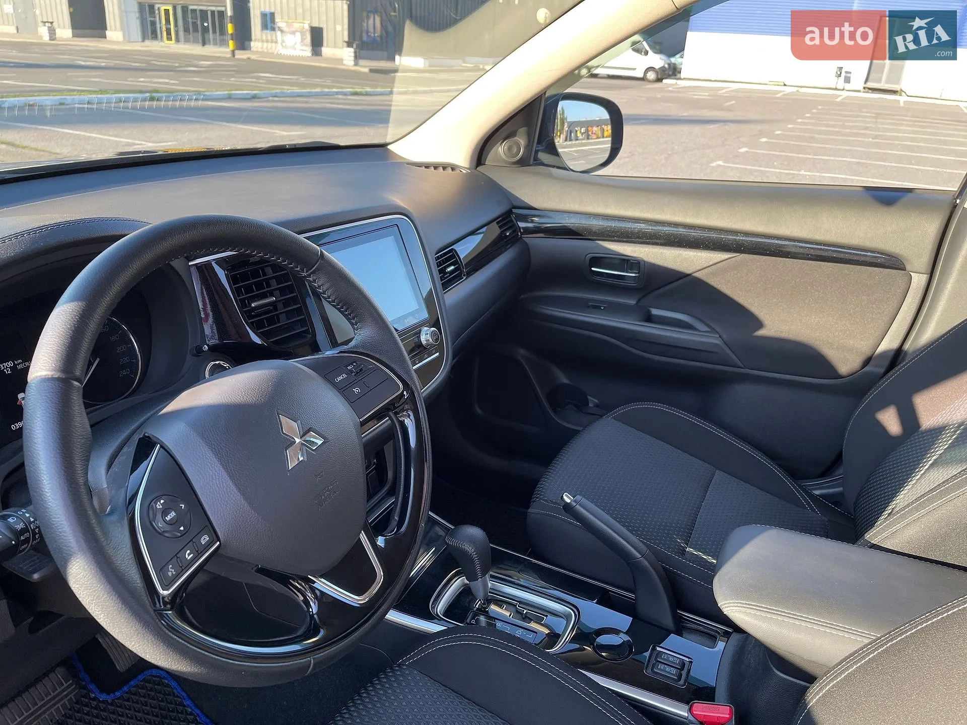 2021 Mitsubishi Outlander - мініатюра 3