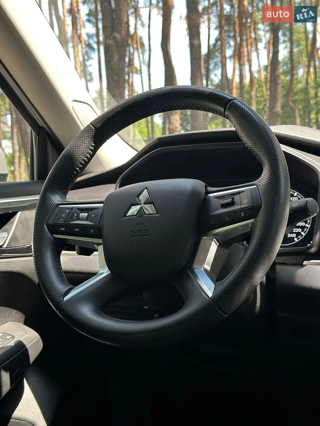 2024 Mitsubishi Outlander - мініатюра 24