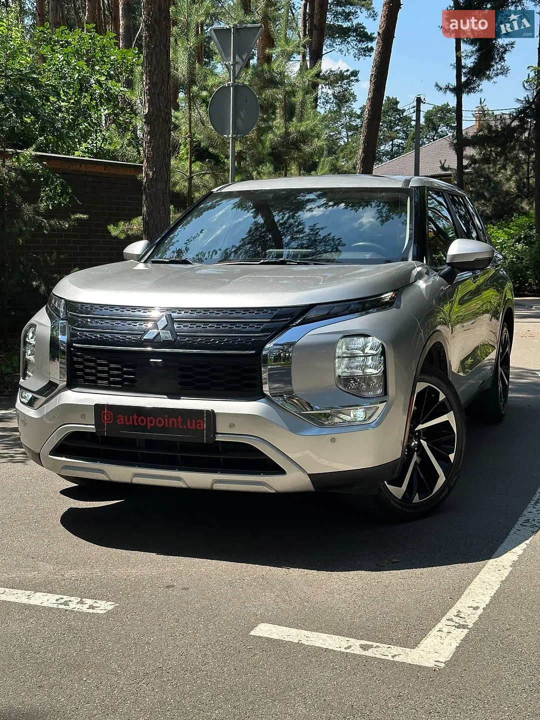 2024 Mitsubishi Outlander - мініатюра 8