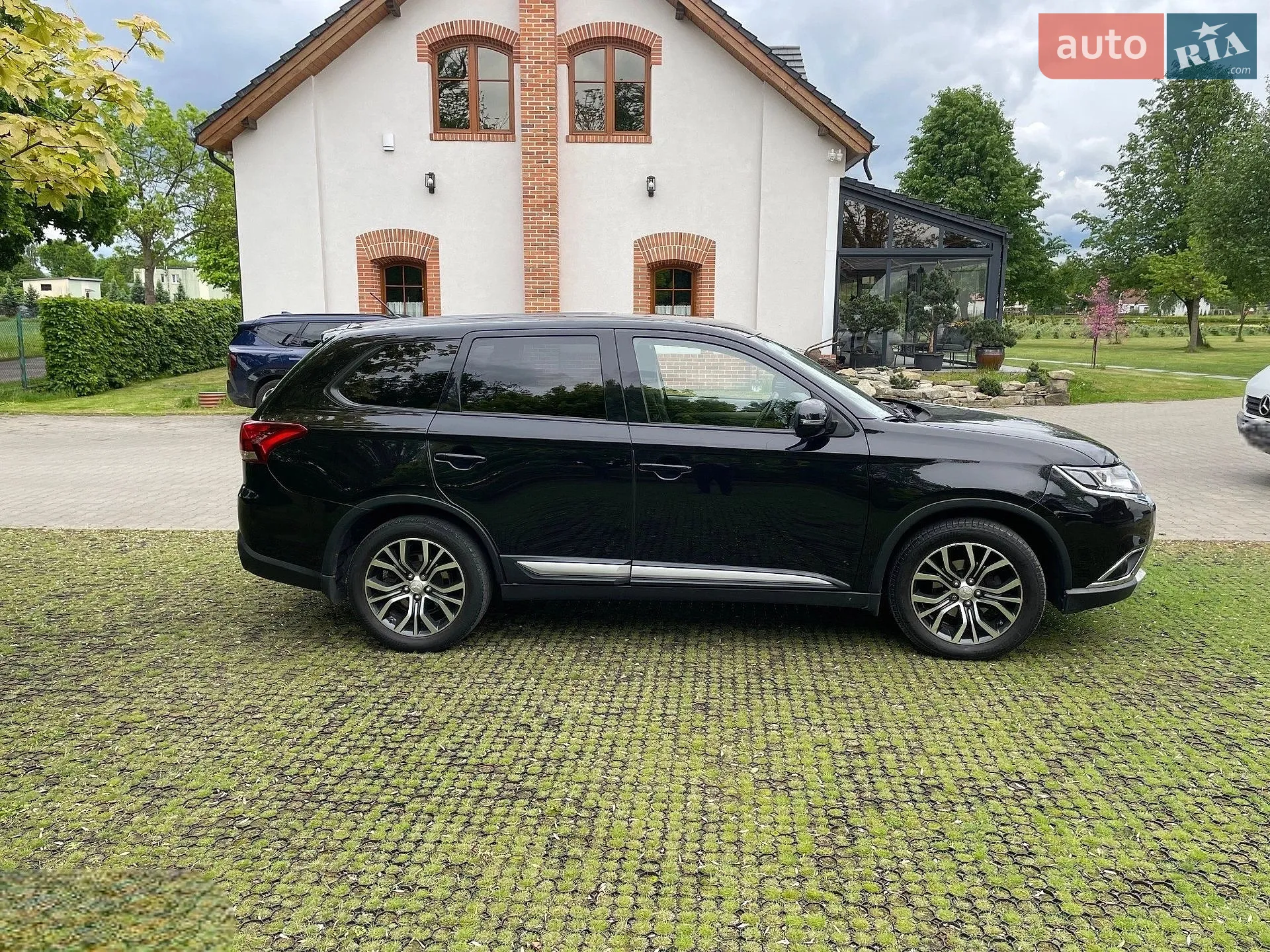 2017 Mitsubishi Outlander - мініатюра 6