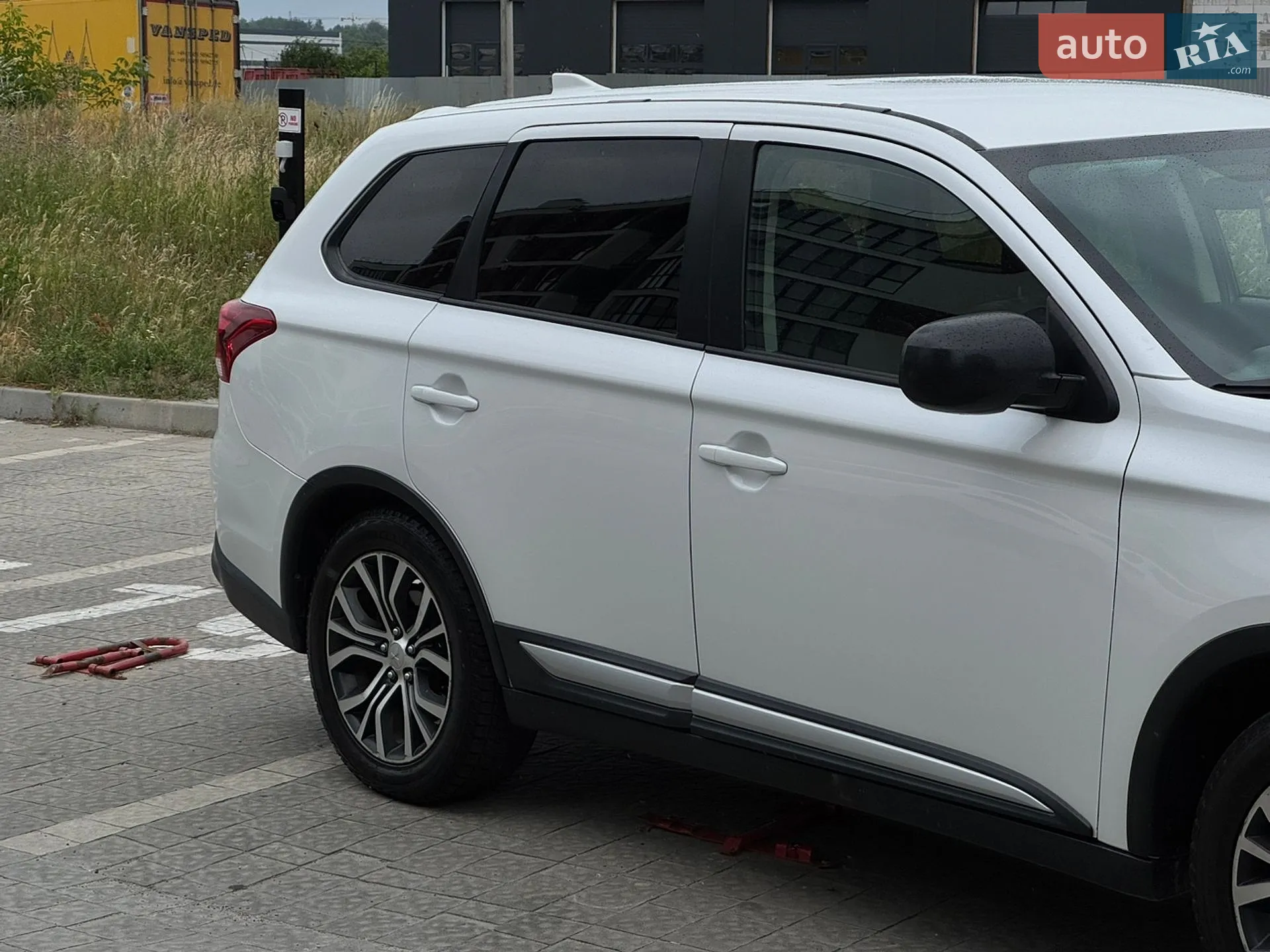 2016 Mitsubishi Outlander - мініатюра 9
