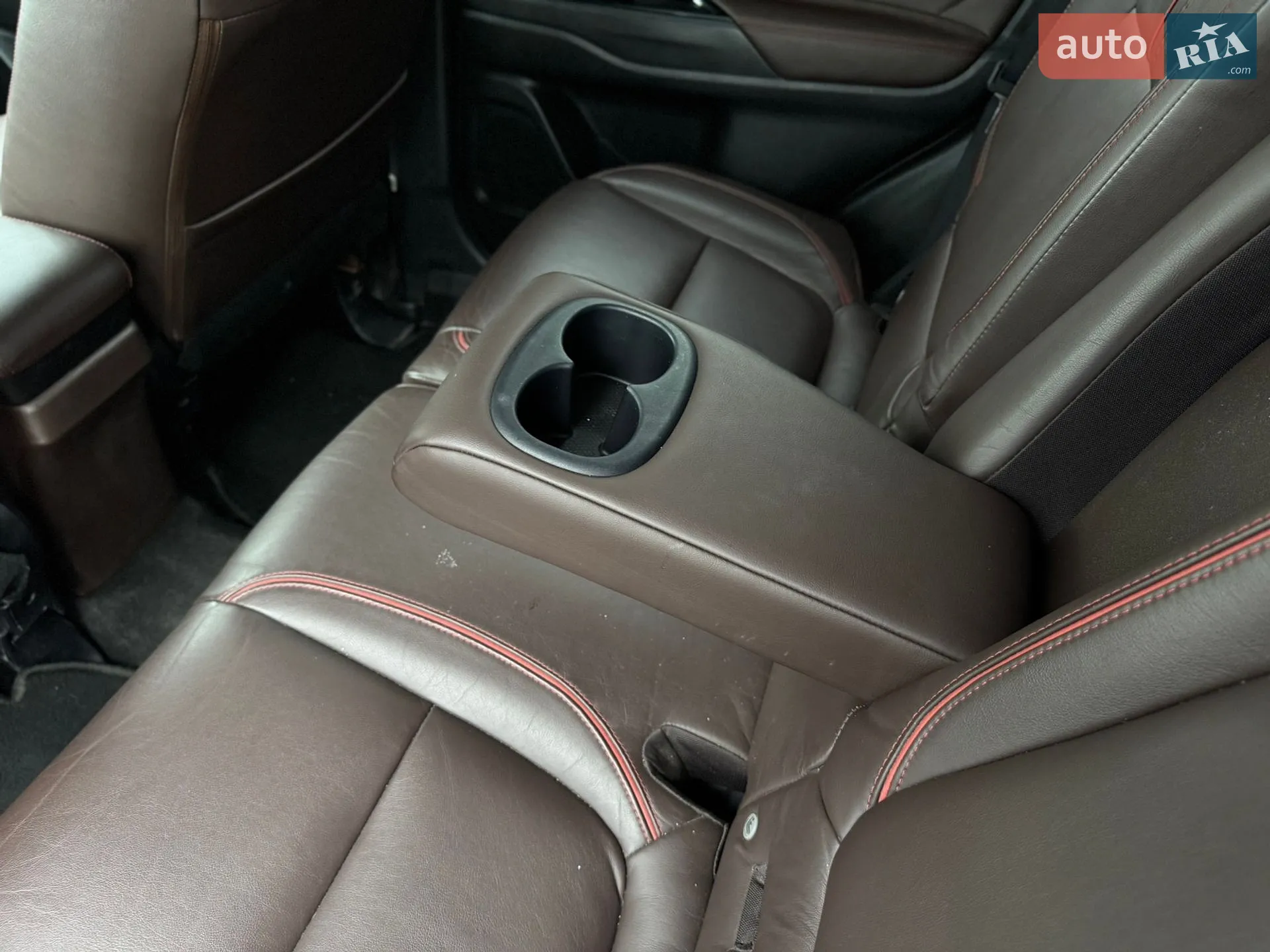 2016 Mitsubishi Outlander - мініатюра 38