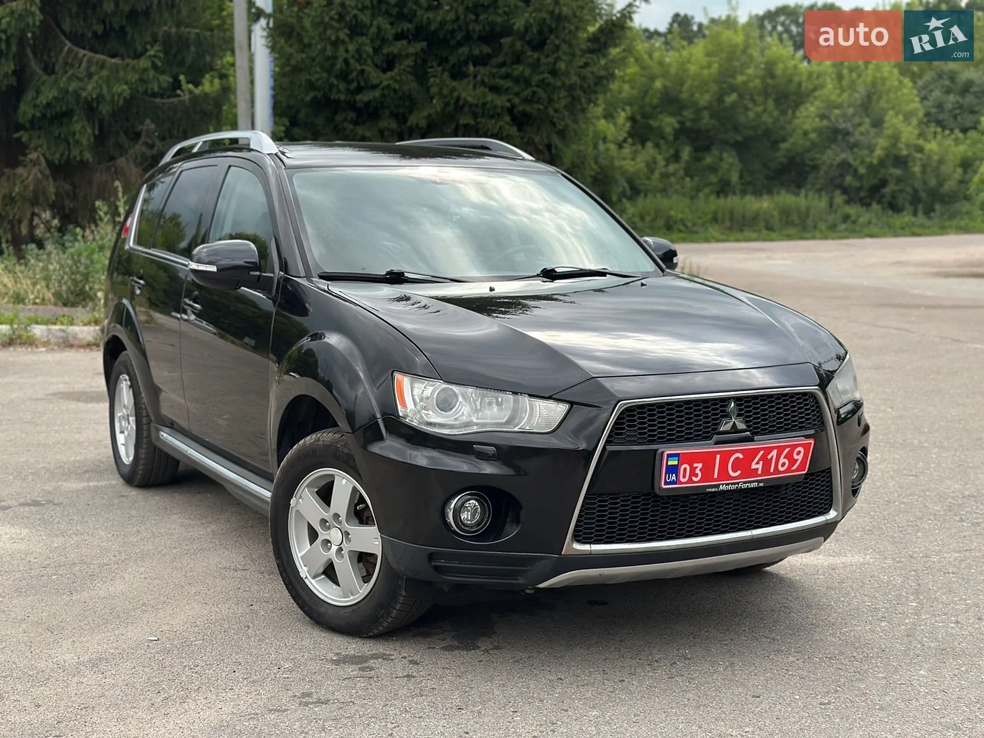 2011 Mitsubishi Outlander - фото 1