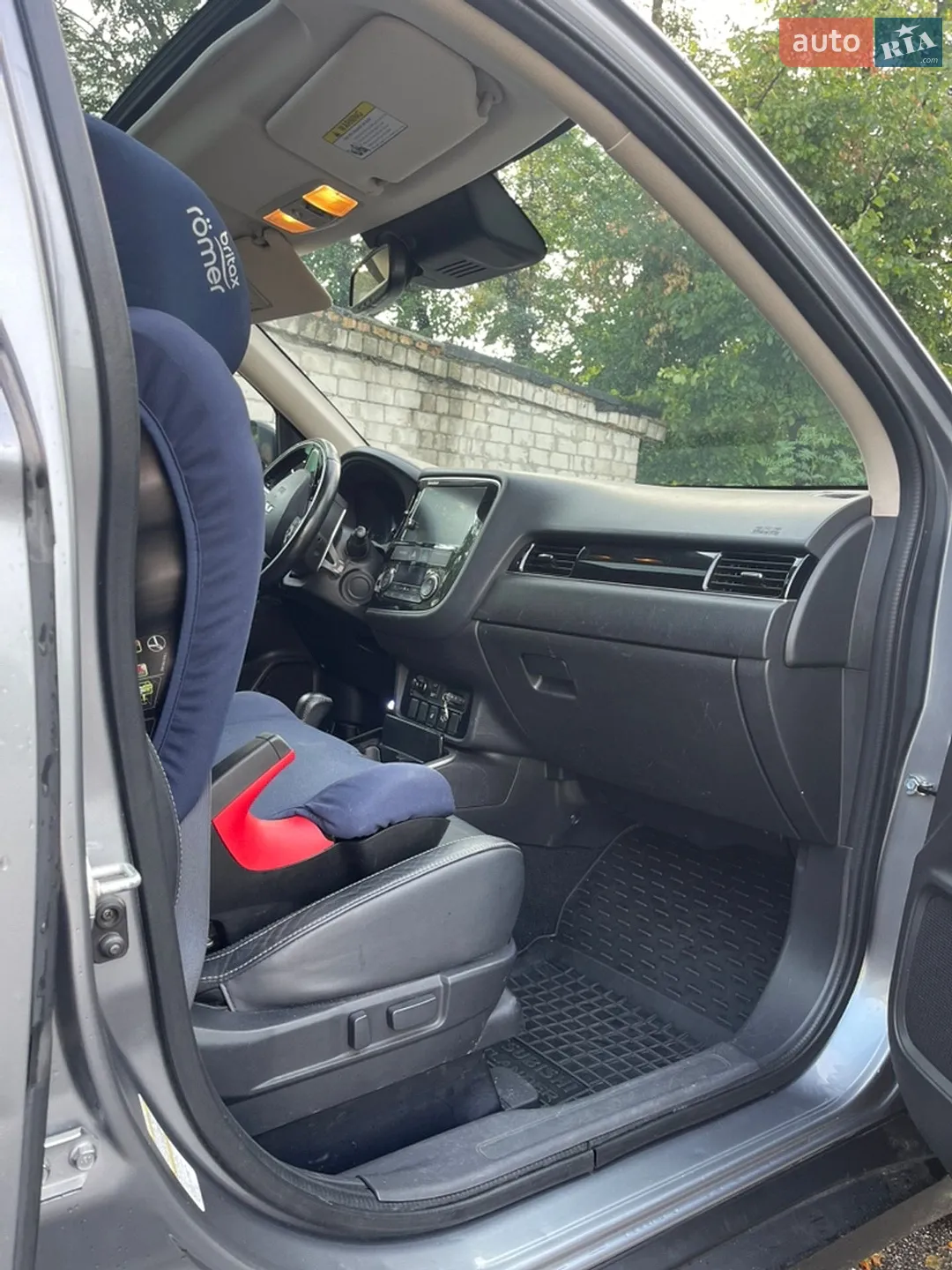 2018 Mitsubishi Outlander - мініатюра 13