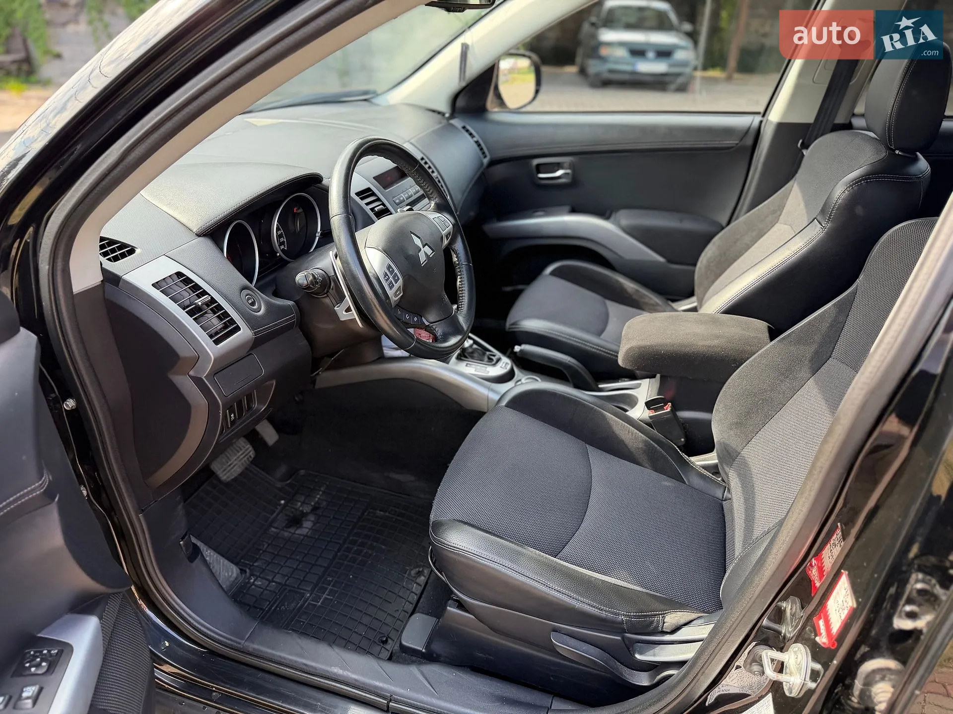 2012 Mitsubishi Outlander - мініатюра 21