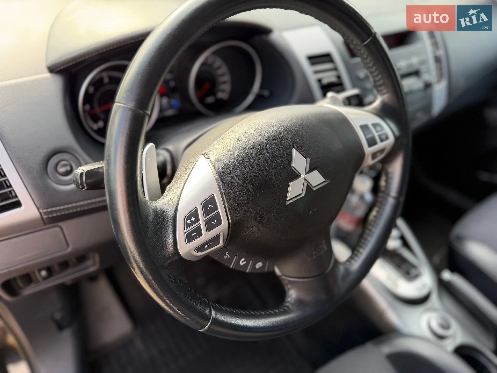 2012 Mitsubishi Outlander - мініатюра 24