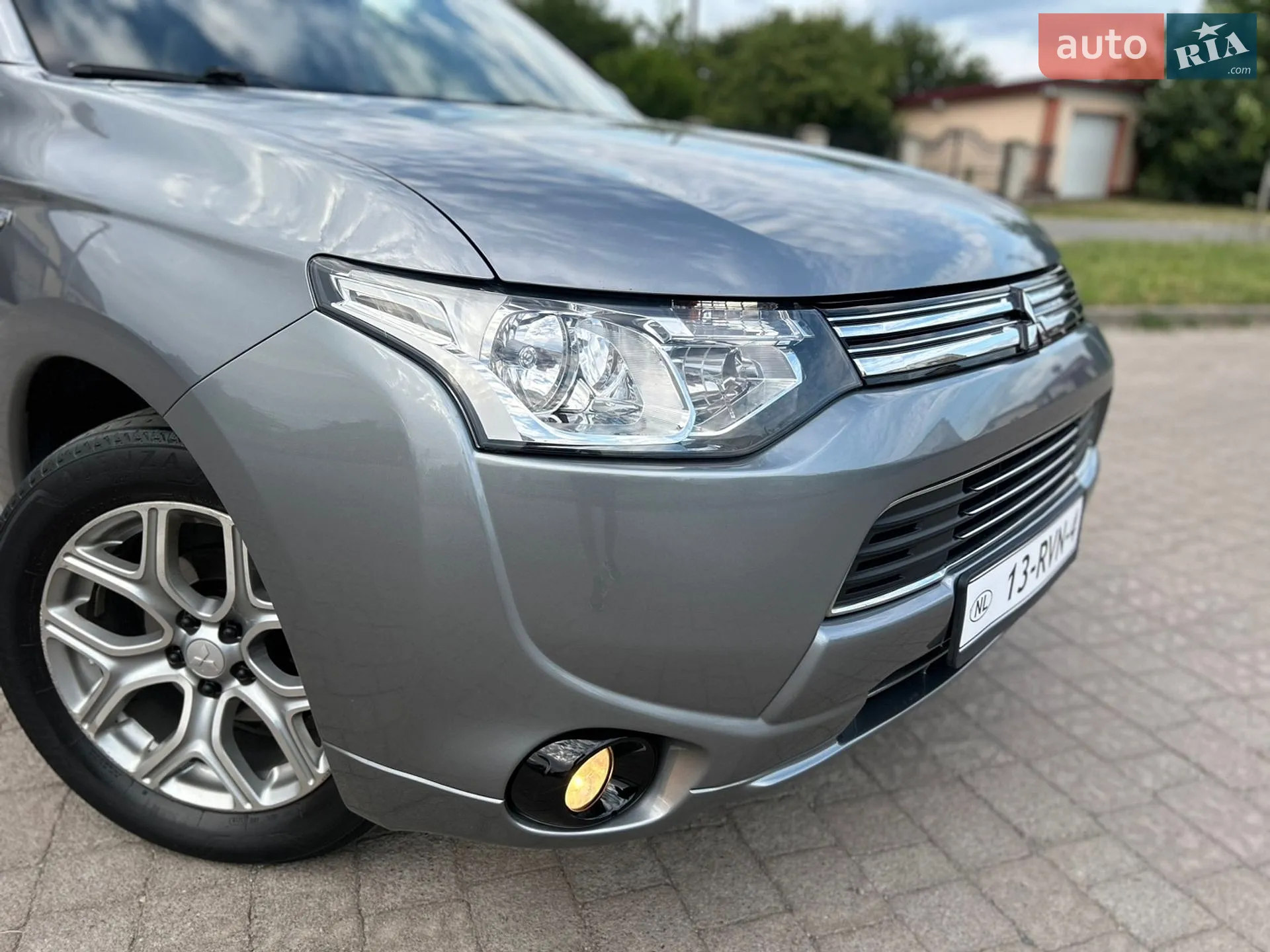 2014 Mitsubishi Outlander - мініатюра 12