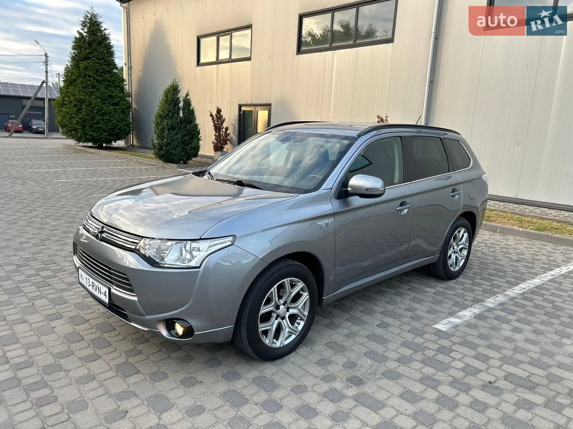 2014 Mitsubishi Outlander - мініатюра 24