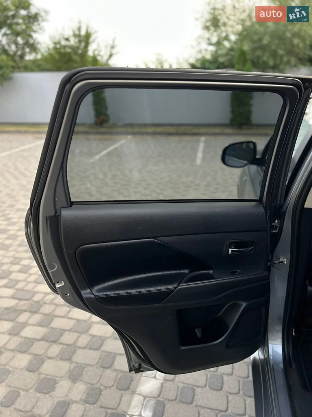 2014 Mitsubishi Outlander - мініатюра 30