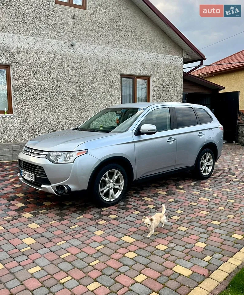 2014 Mitsubishi Outlander - мініатюра 16