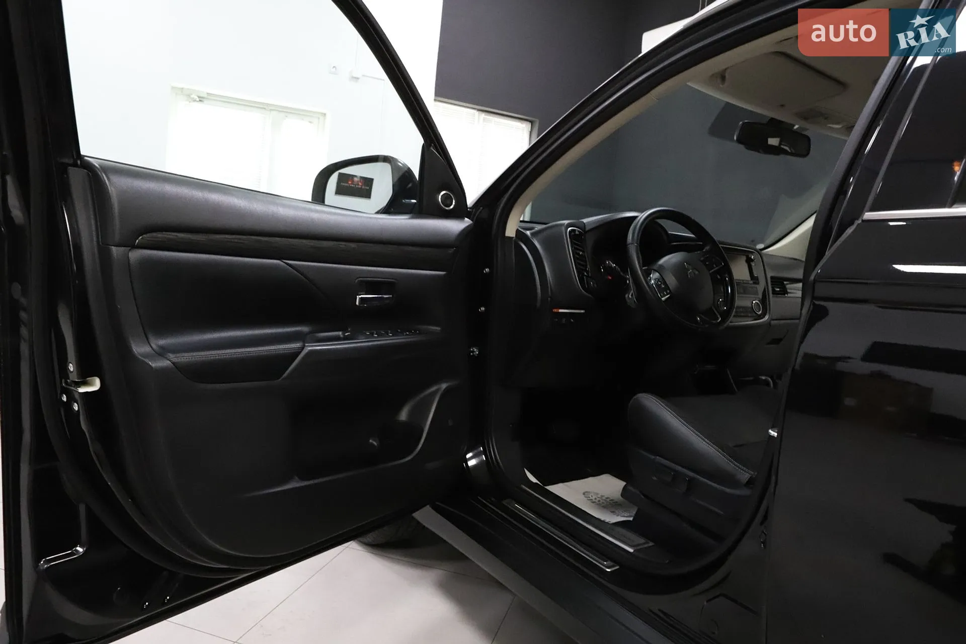 2016 Mitsubishi Outlander - мініатюра 42