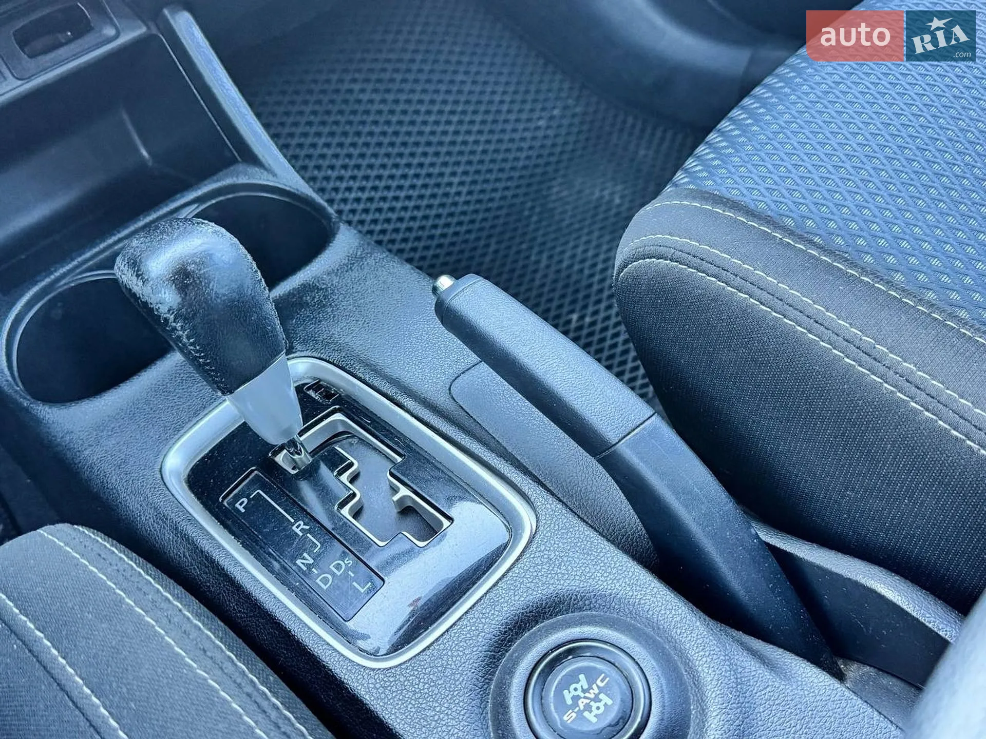 2015 Mitsubishi Outlander - мініатюра 15