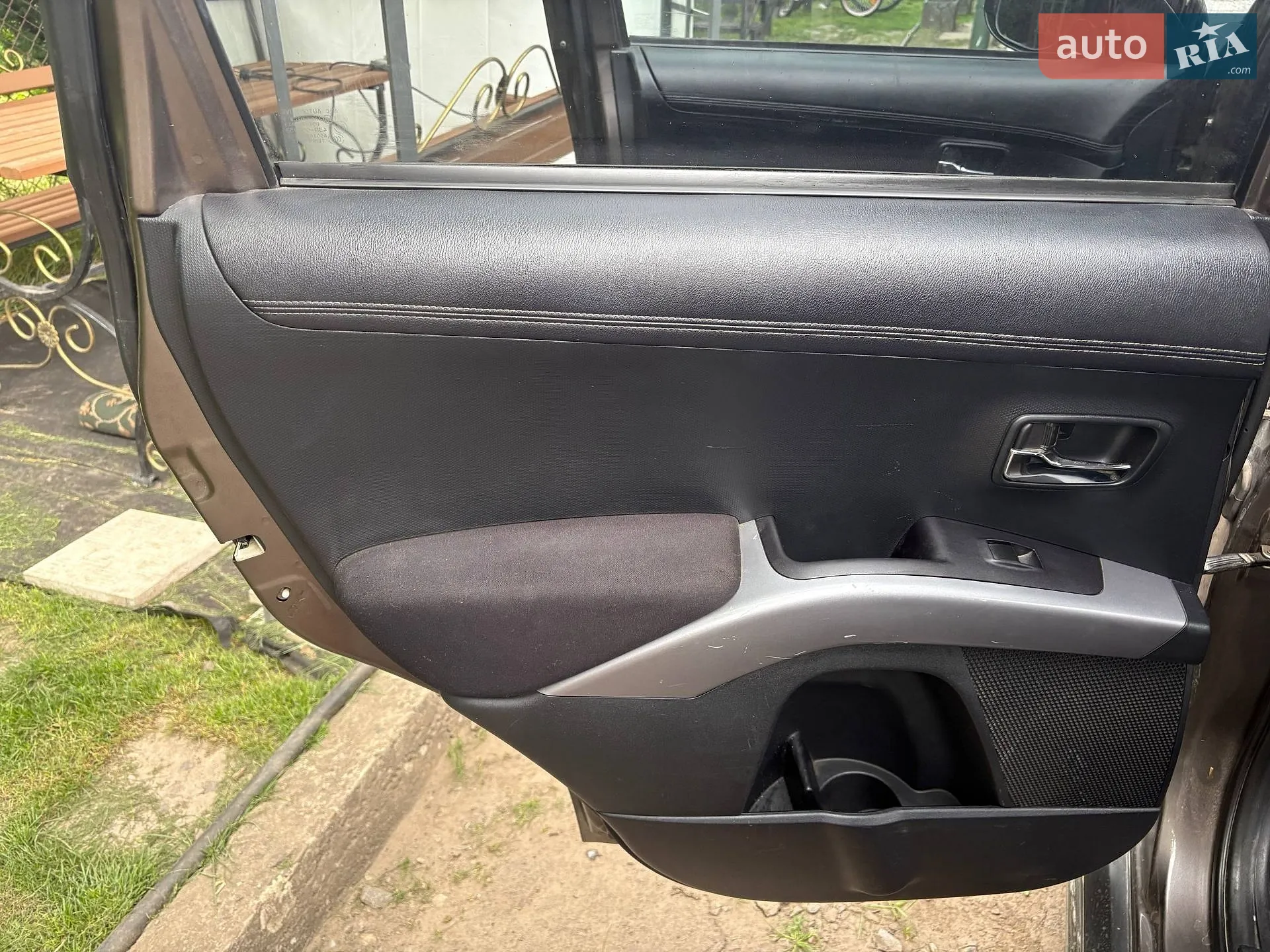 2010 Mitsubishi Outlander - мініатюра 9