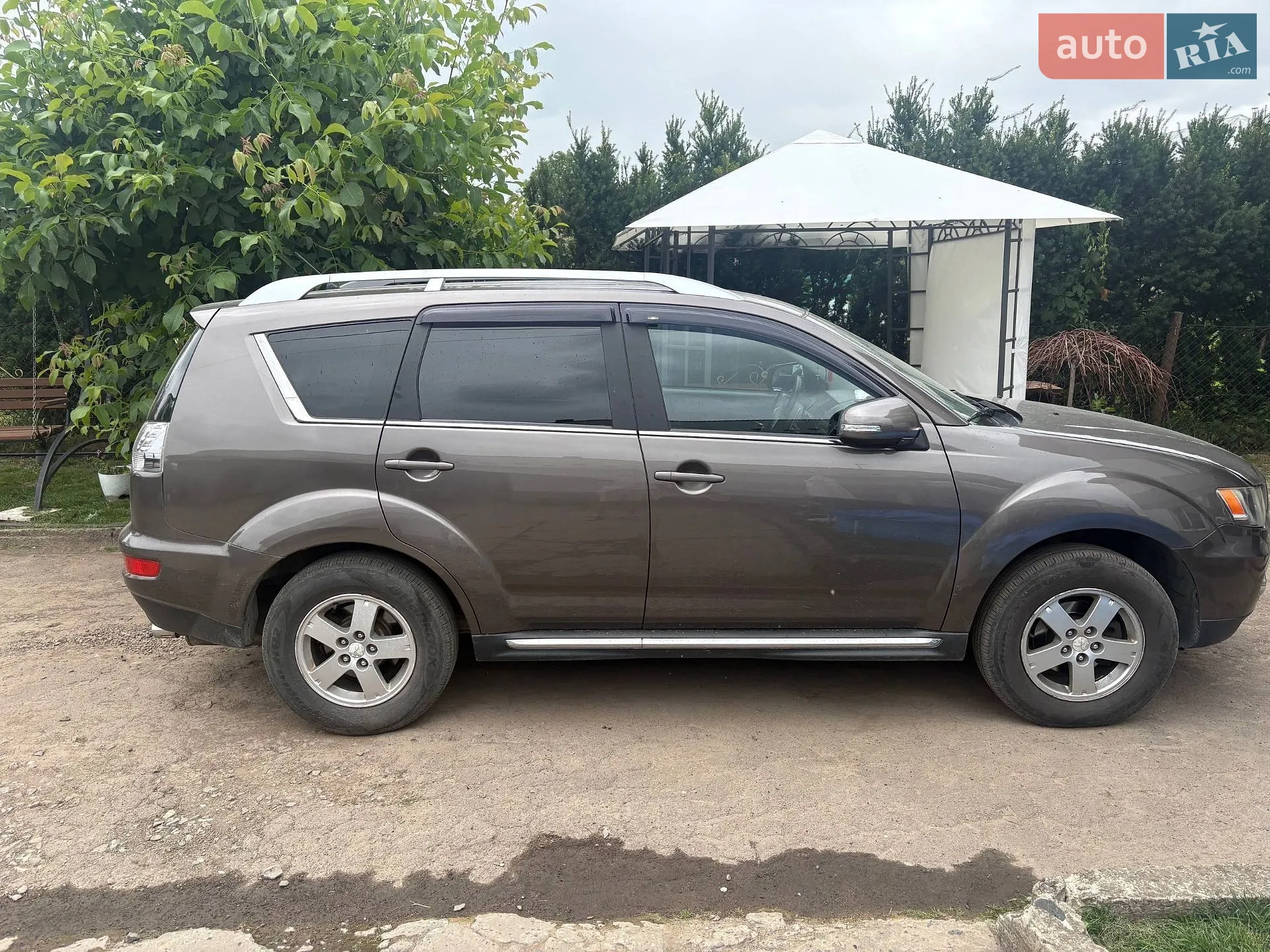 2010 Mitsubishi Outlander - мініатюра 12
