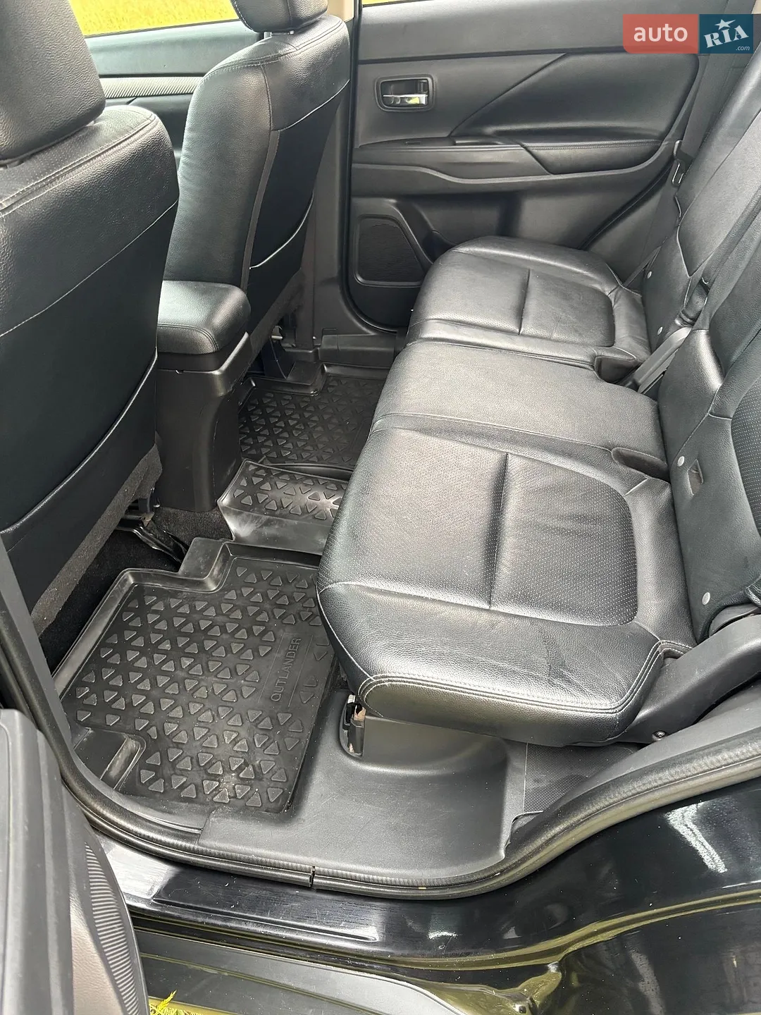 2013 Mitsubishi Outlander - мініатюра 15