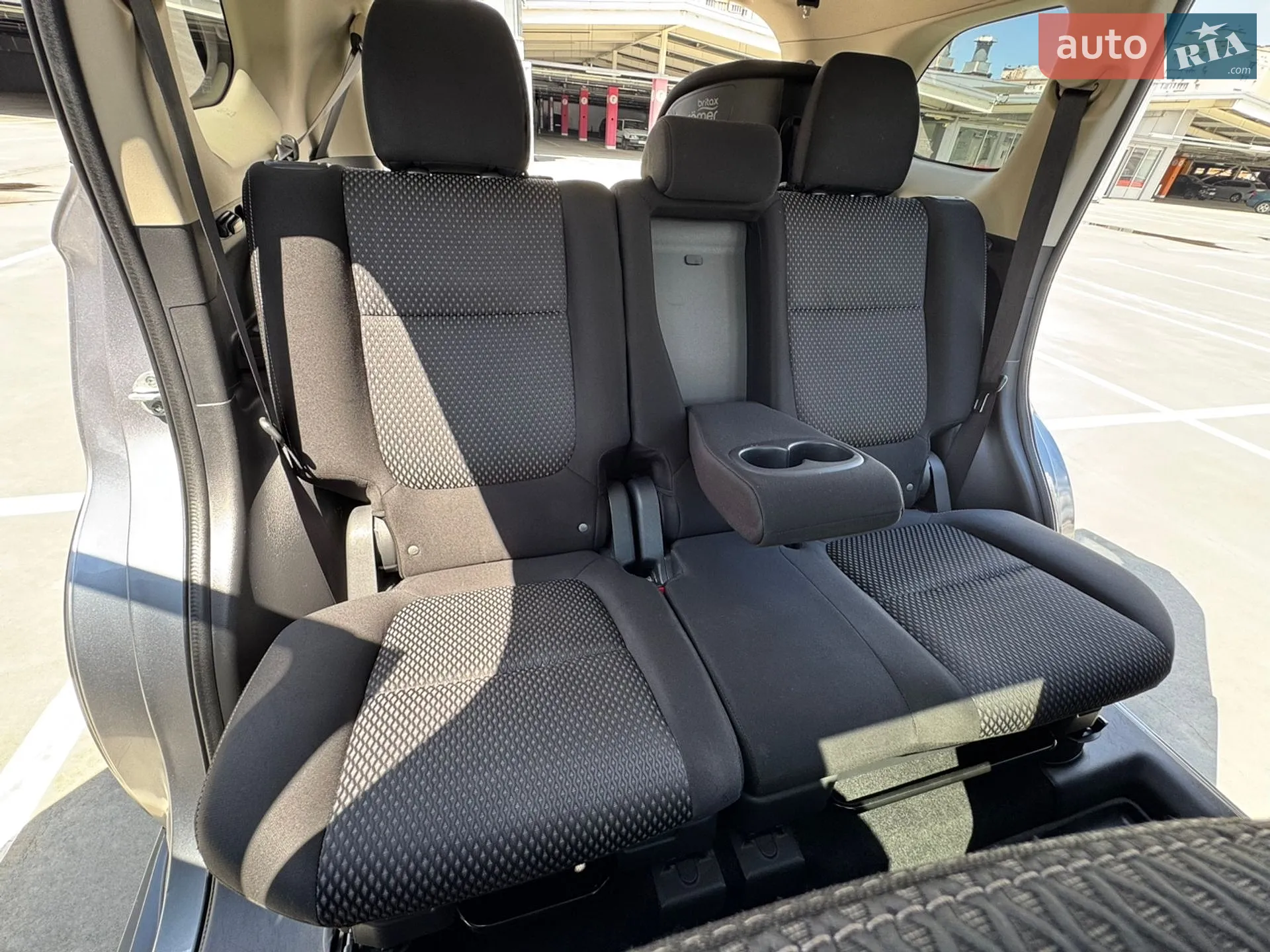 2016 Mitsubishi Outlander - мініатюра 17