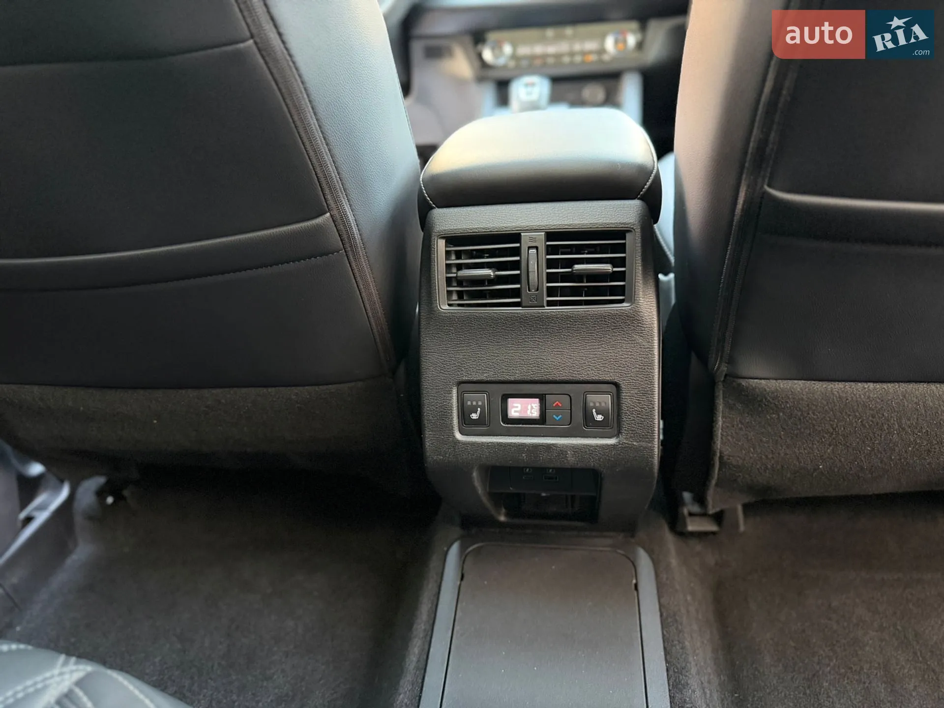 2024 Mitsubishi Outlander - мініатюра 48
