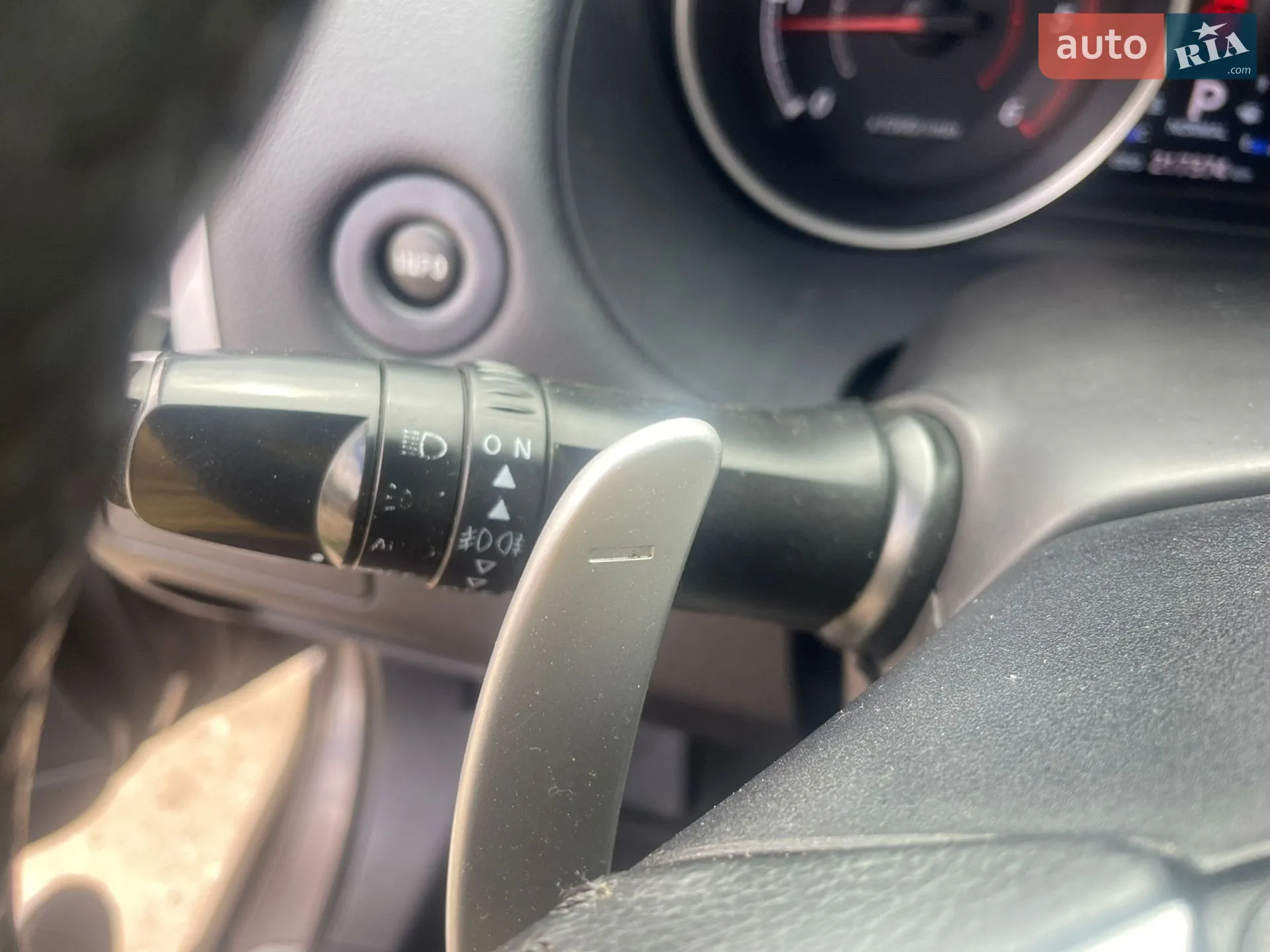 2012 Mitsubishi Outlander - мініатюра 22