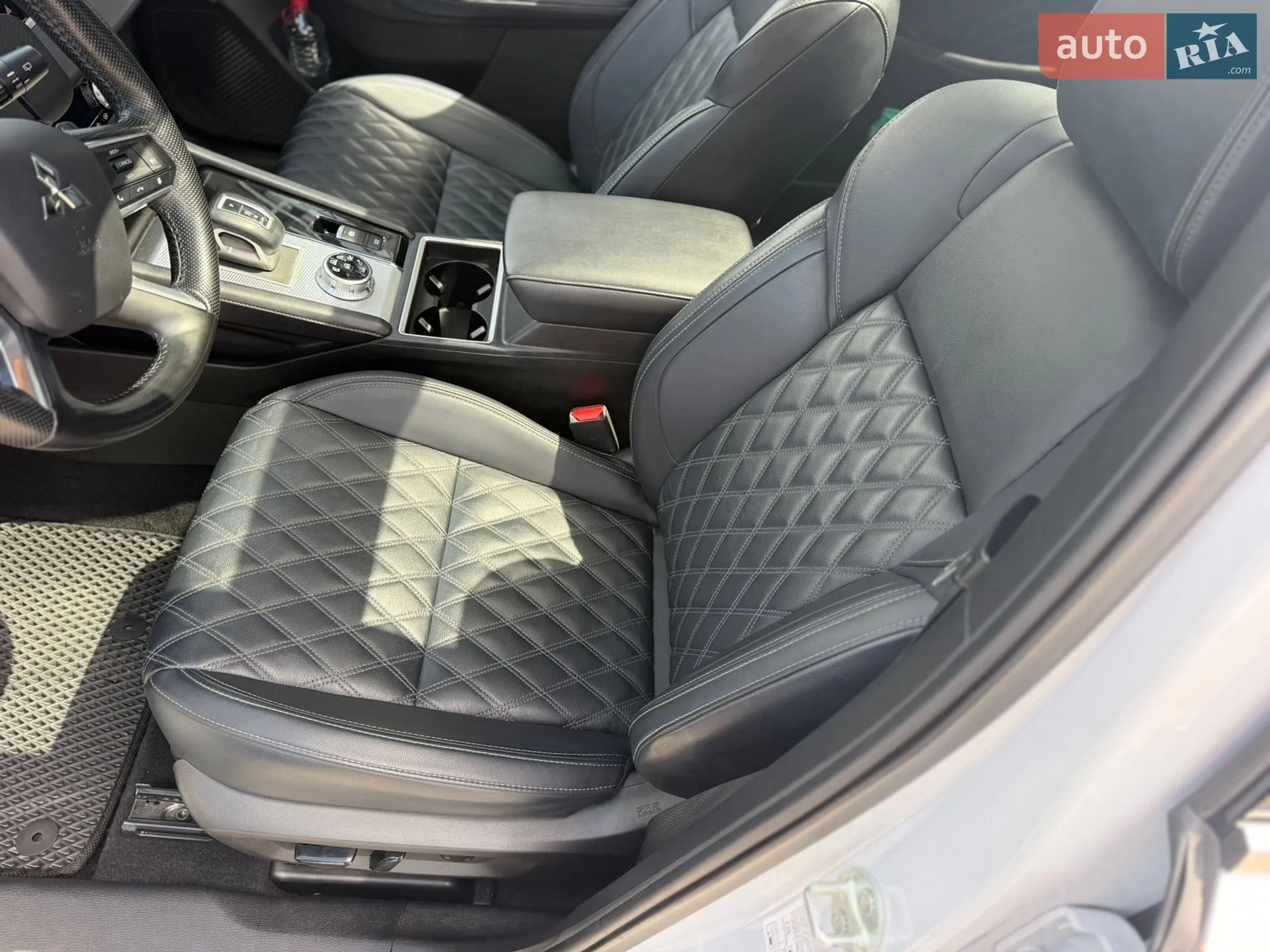 2024 Mitsubishi Outlander - мініатюра 16