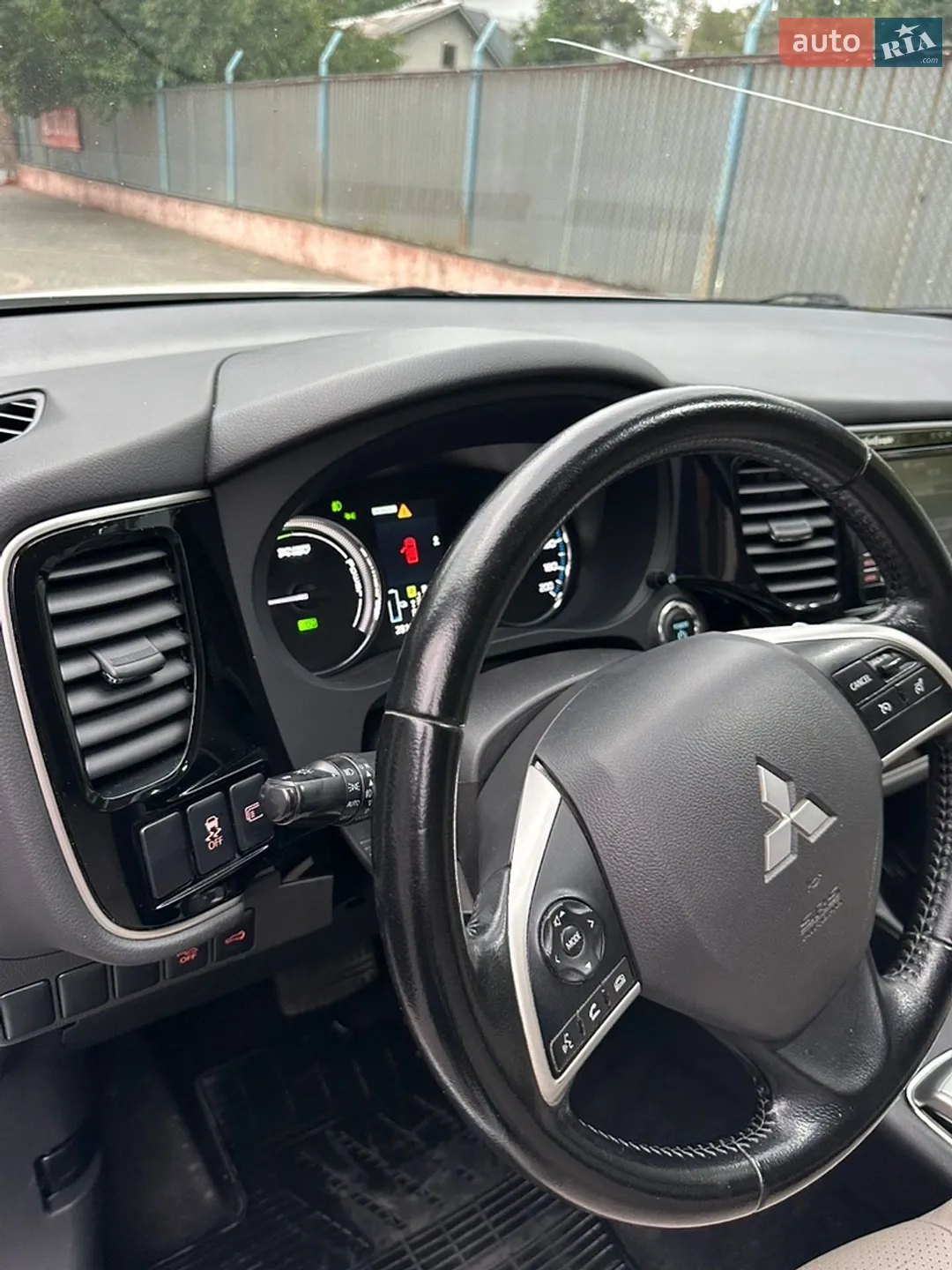2013 Mitsubishi Outlander - мініатюра 16