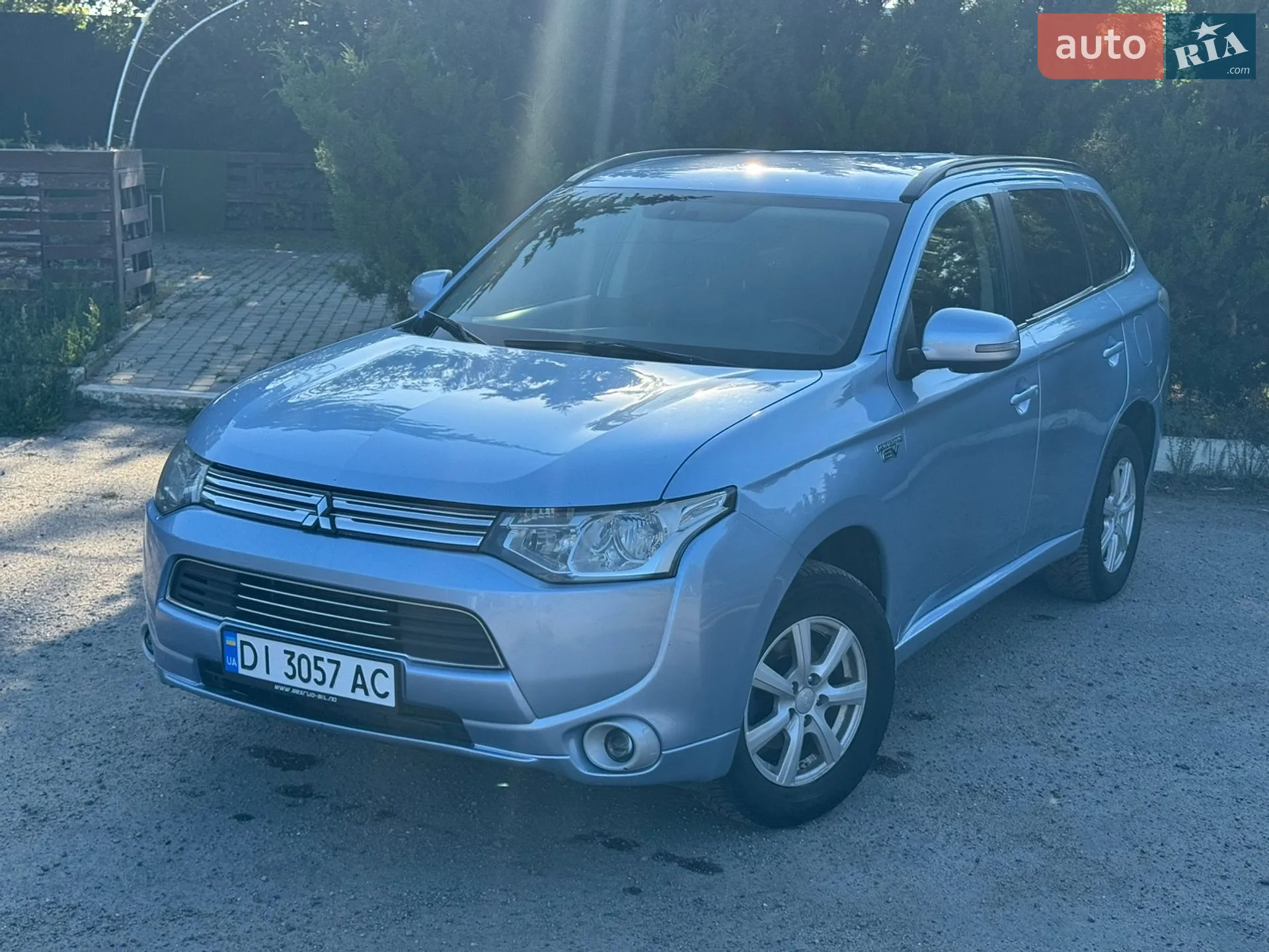 2014 Mitsubishi Outlander - фото 1