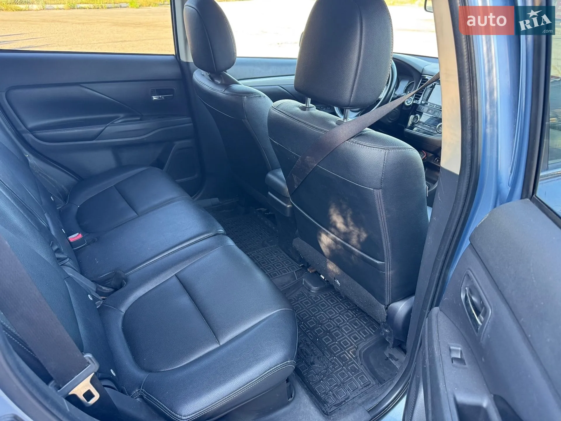 2014 Mitsubishi Outlander - мініатюра 18