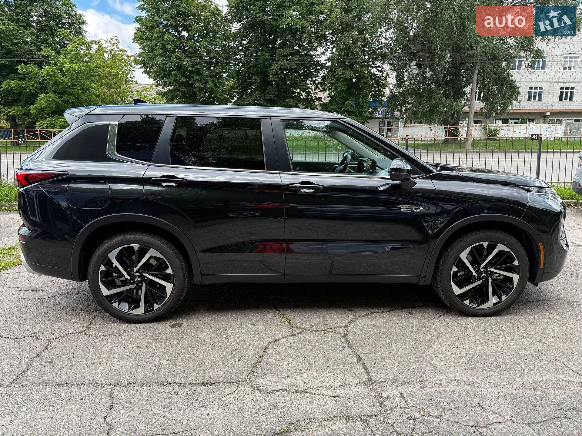 2024 Mitsubishi Outlander - мініатюра 19