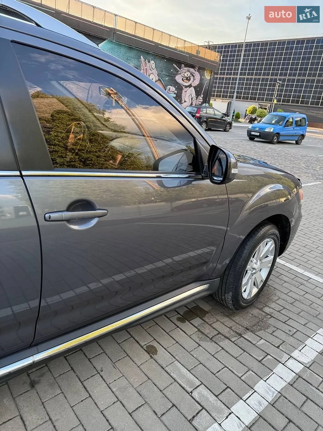 2010 Mitsubishi Outlander - мініатюра 9