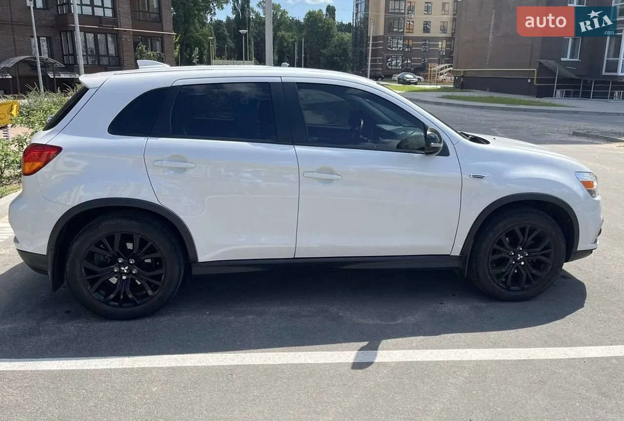 2018 Mitsubishi Outlander - мініатюра 10