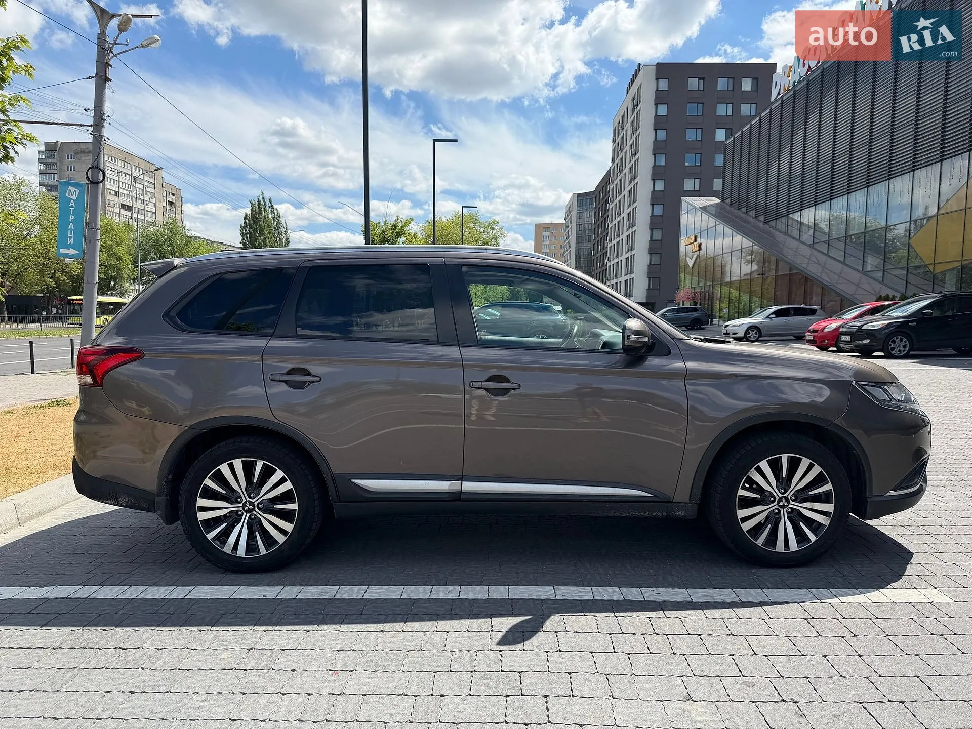 2018 Mitsubishi Outlander - мініатюра 4