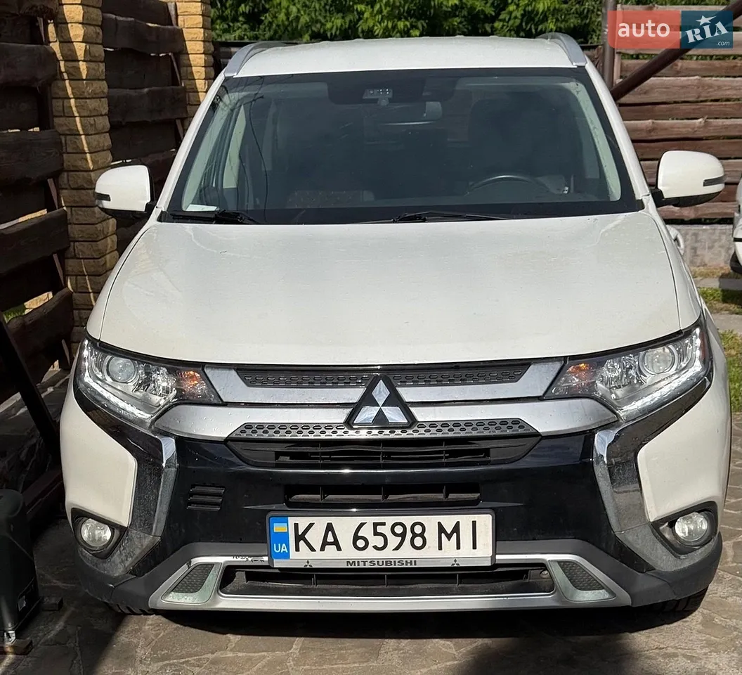 2021 Mitsubishi Outlander - мініатюра 14