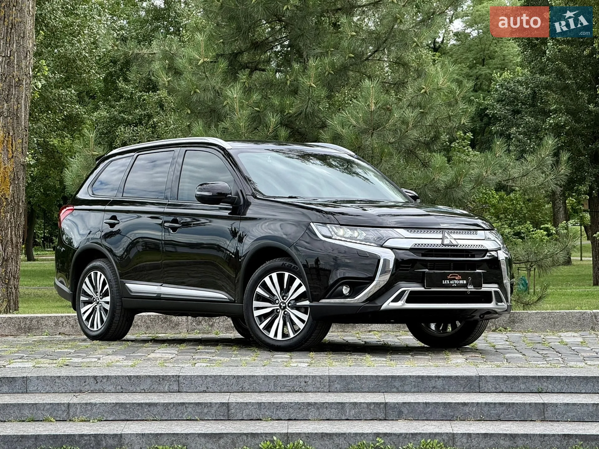 2021 Mitsubishi Outlander - мініатюра 2