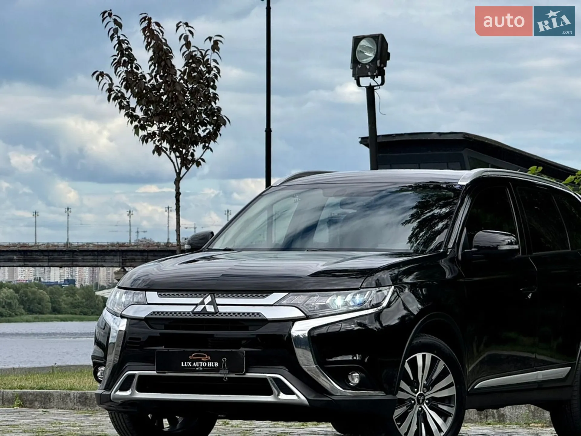 2021 Mitsubishi Outlander - мініатюра 6