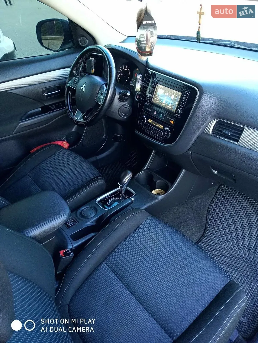 2015 Mitsubishi Outlander - мініатюра 12