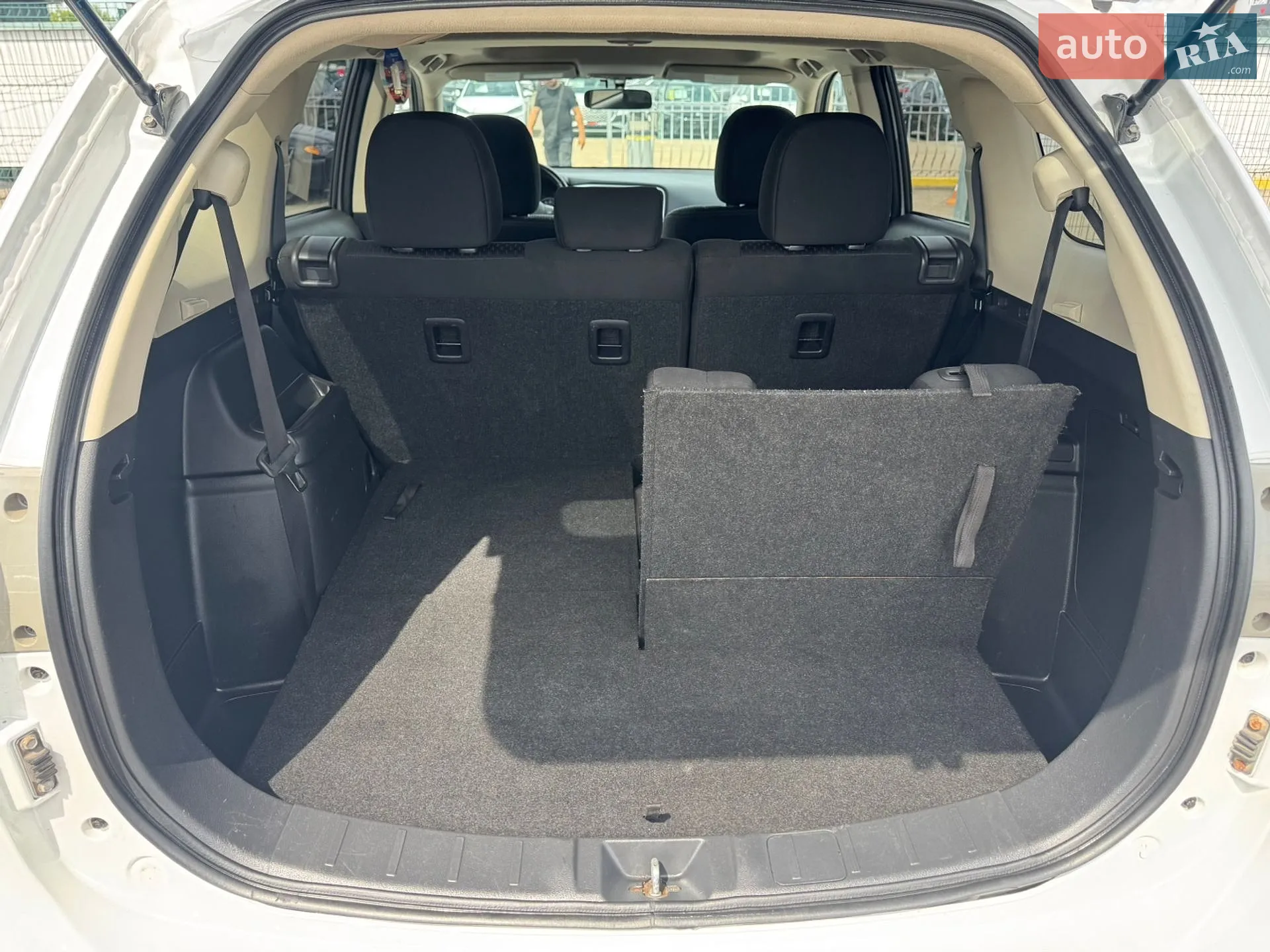 2014 Mitsubishi Outlander - мініатюра 23