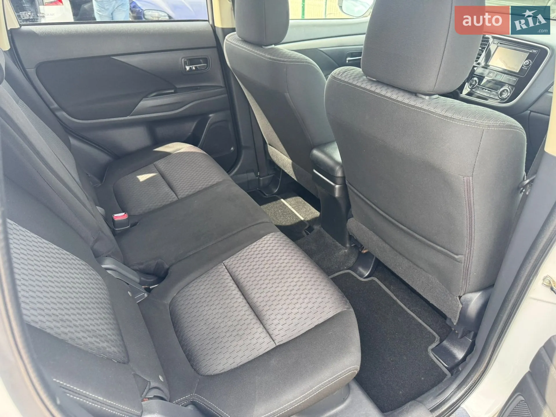2014 Mitsubishi Outlander - мініатюра 26