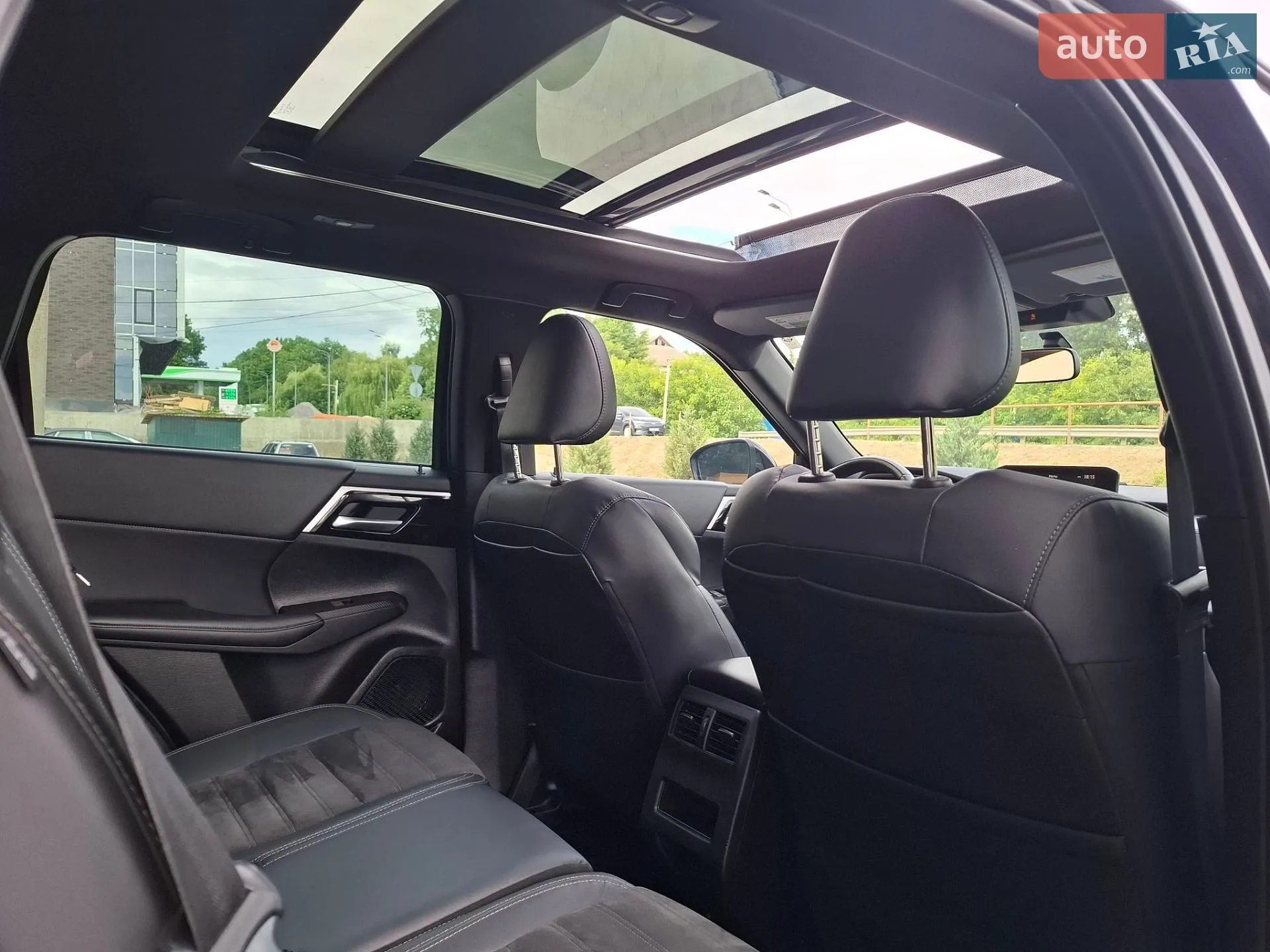 2022 Mitsubishi Outlander - мініатюра 31