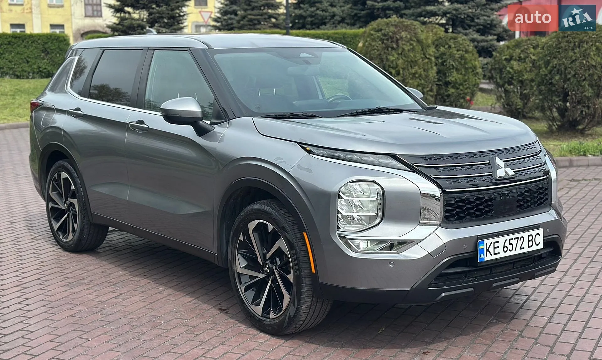 2021 Mitsubishi Outlander - мініатюра 6