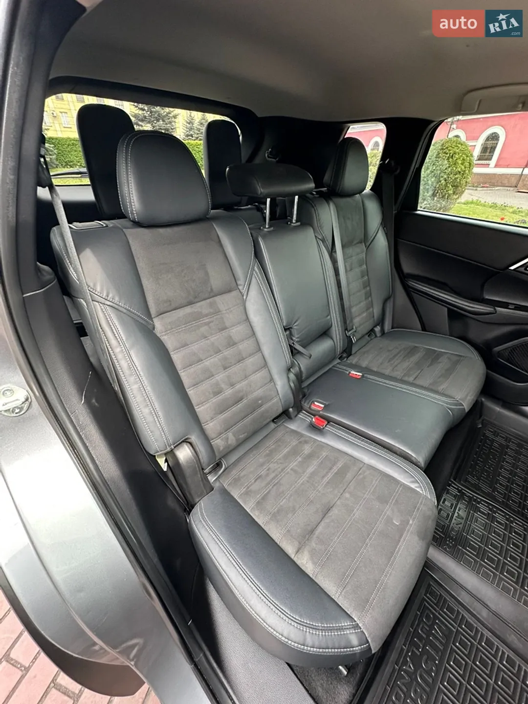 2021 Mitsubishi Outlander - мініатюра 22