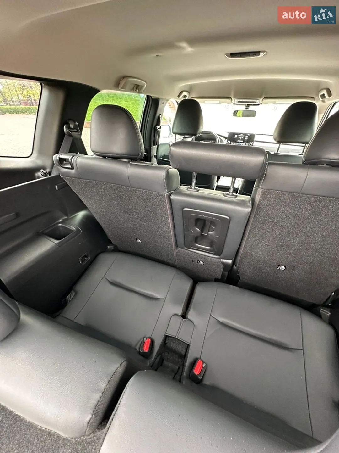 2021 Mitsubishi Outlander - мініатюра 28