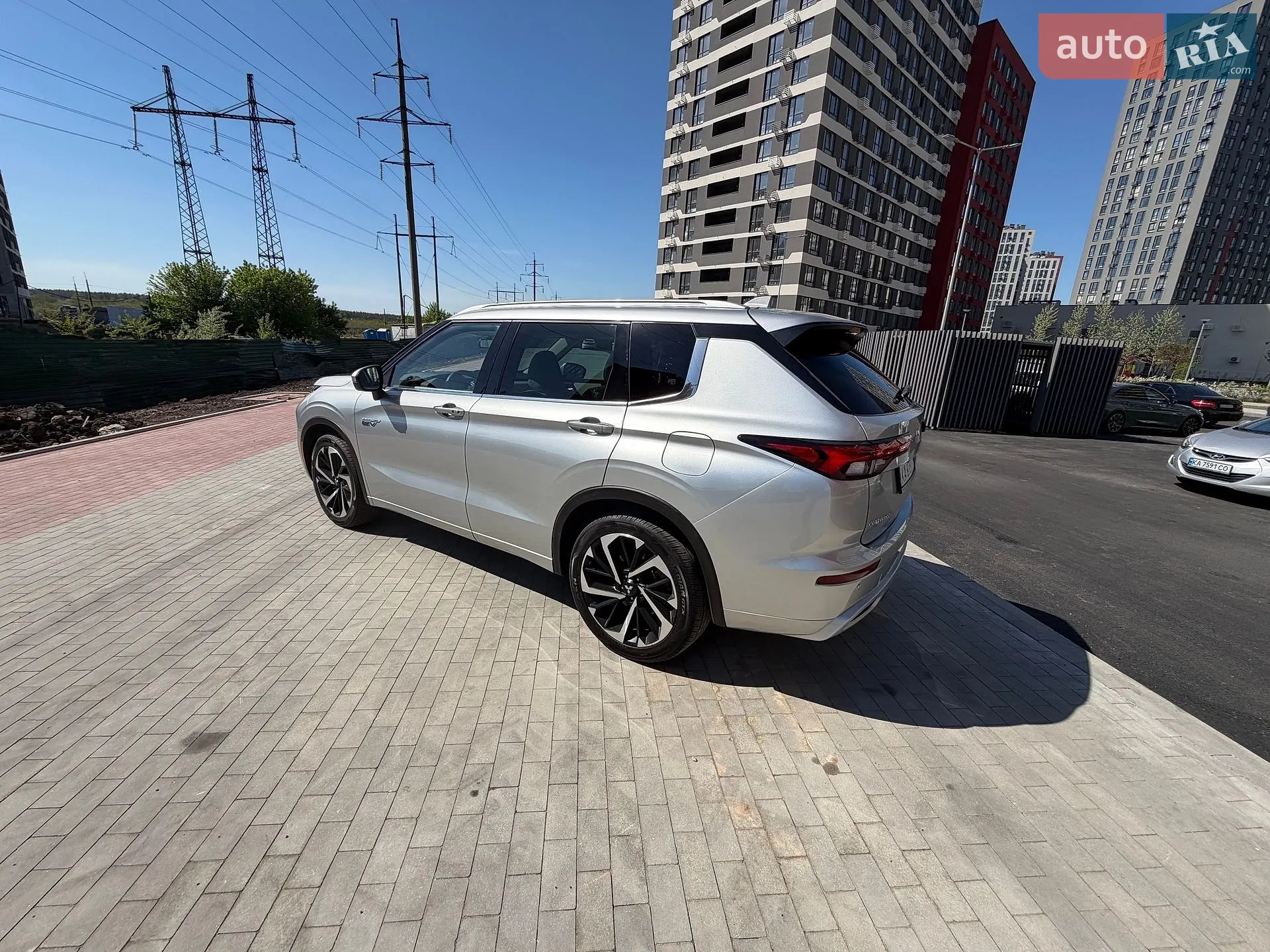 2022 Mitsubishi Outlander - мініатюра 13