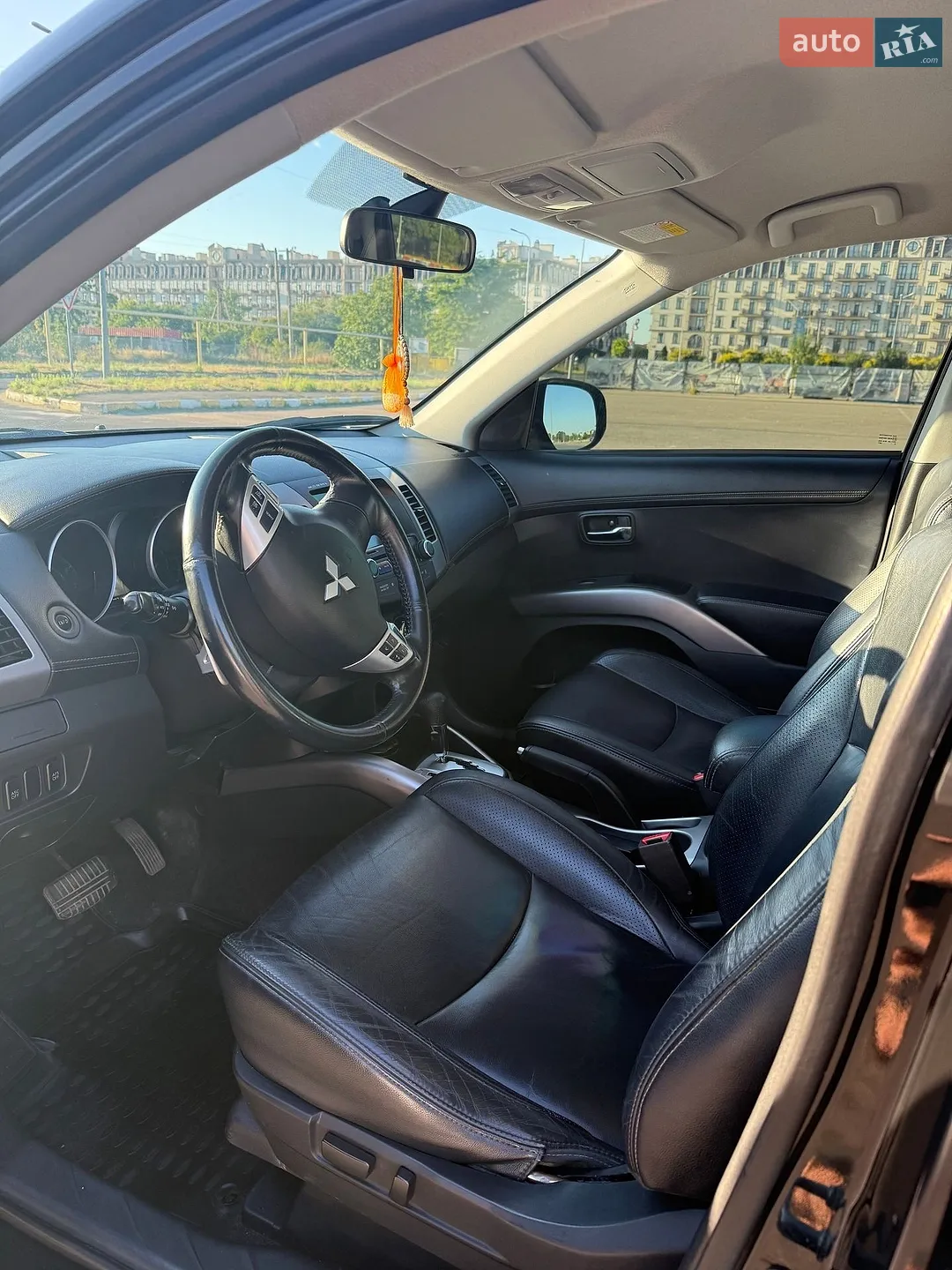 2010 Mitsubishi Outlander - мініатюра 21