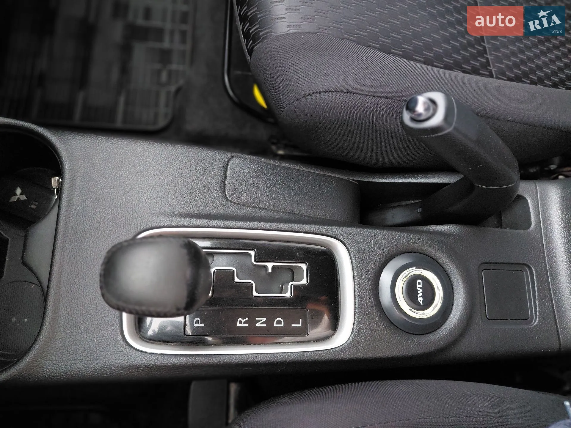 2012 Mitsubishi Outlander - мініатюра 38