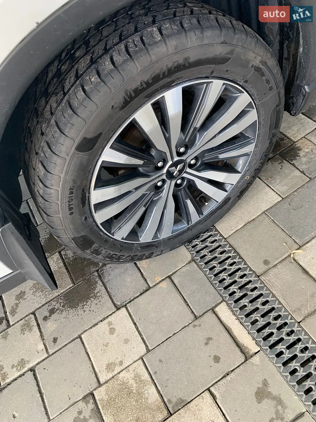 2019 Mitsubishi Outlander - мініатюра 9
