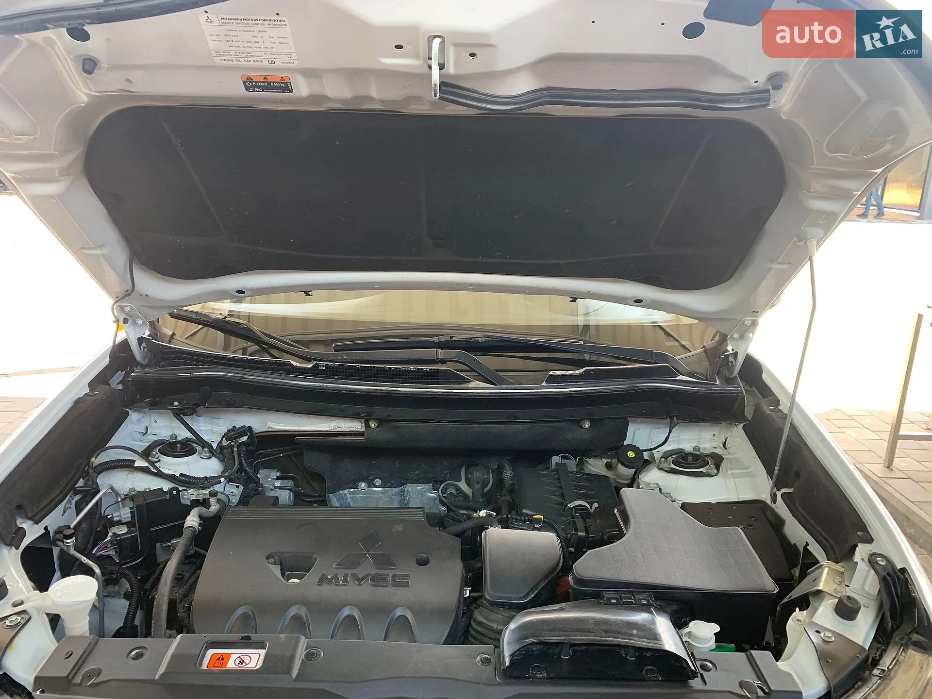 2019 Mitsubishi Outlander - мініатюра 19