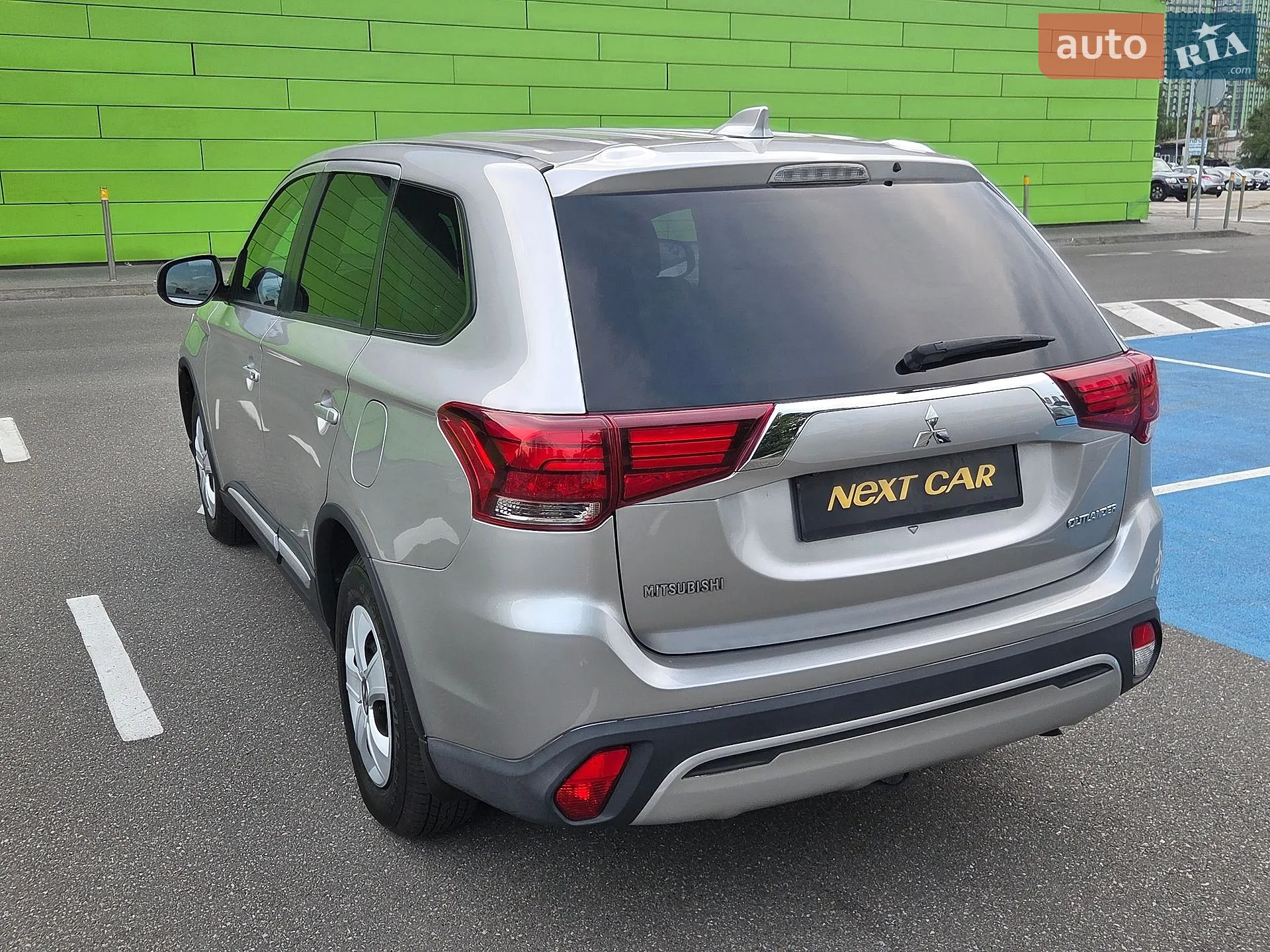 2021 Mitsubishi Outlander - мініатюра 11