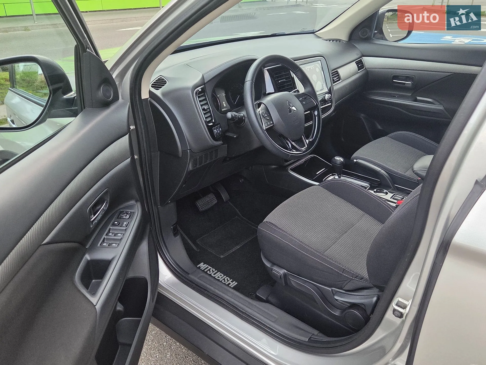 2021 Mitsubishi Outlander - мініатюра 15