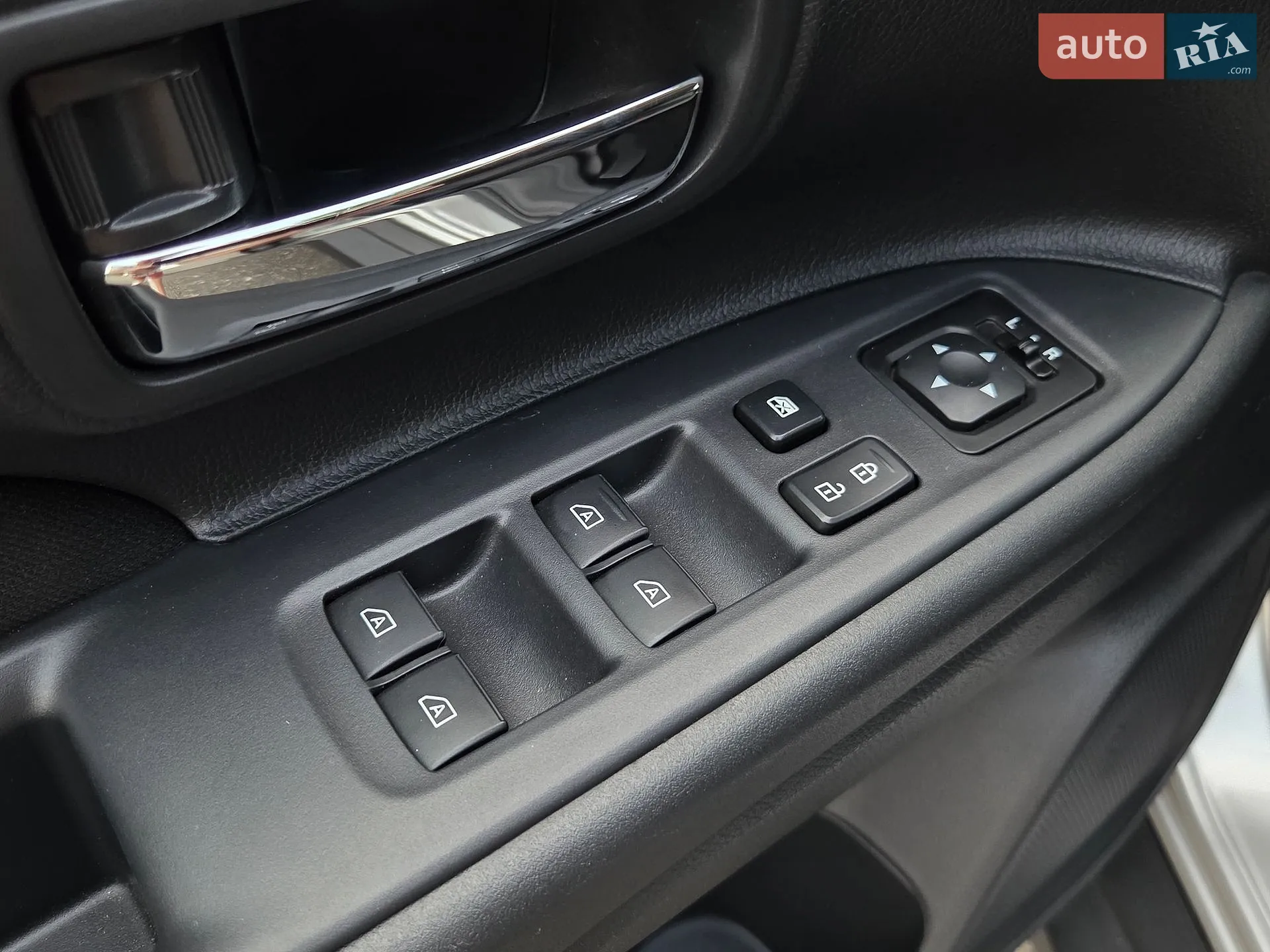 2021 Mitsubishi Outlander - мініатюра 42
